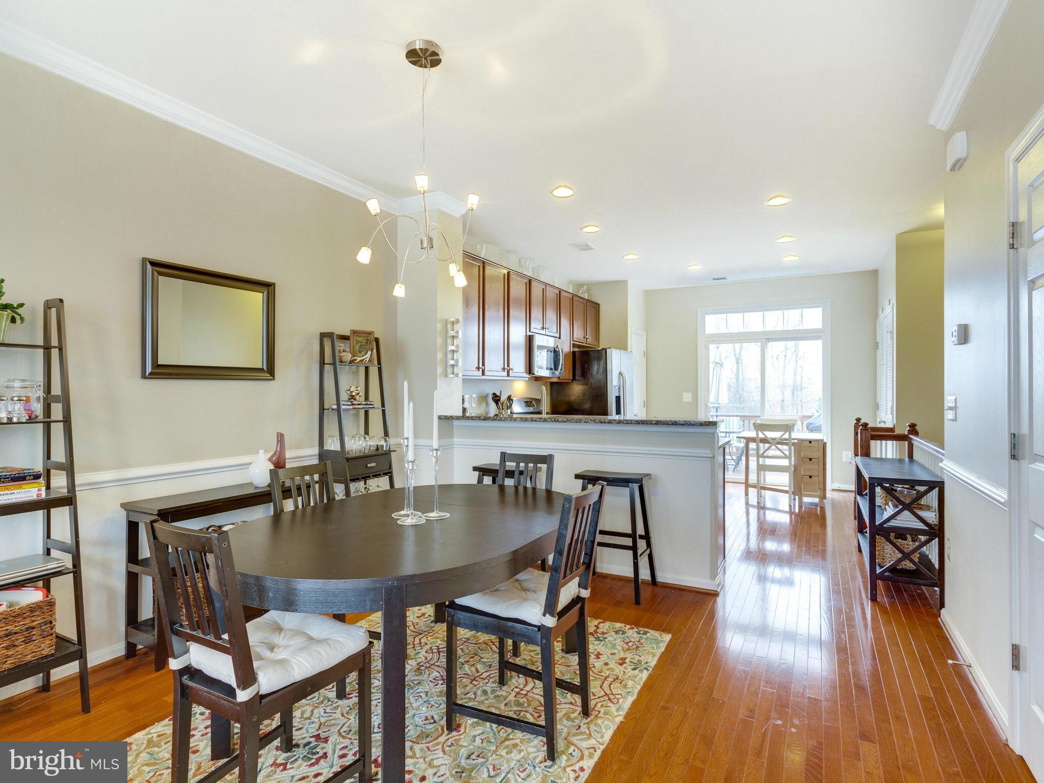 POWELLS RUN VILLAGE COND - Residential