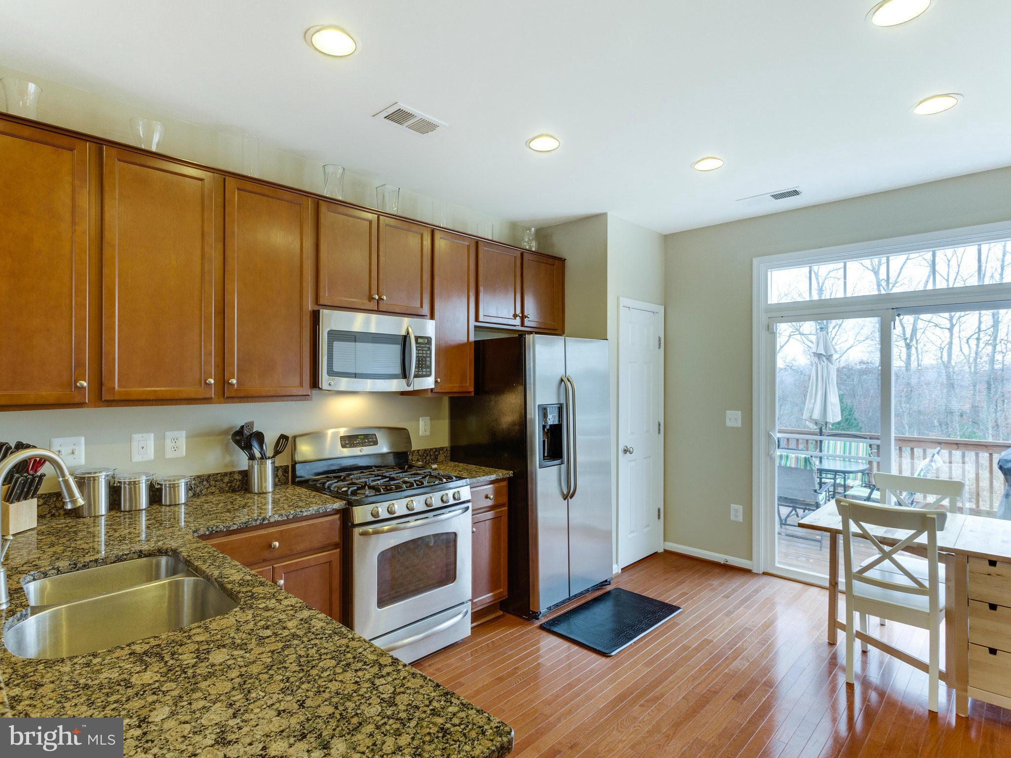 POWELLS RUN VILLAGE COND - Residential