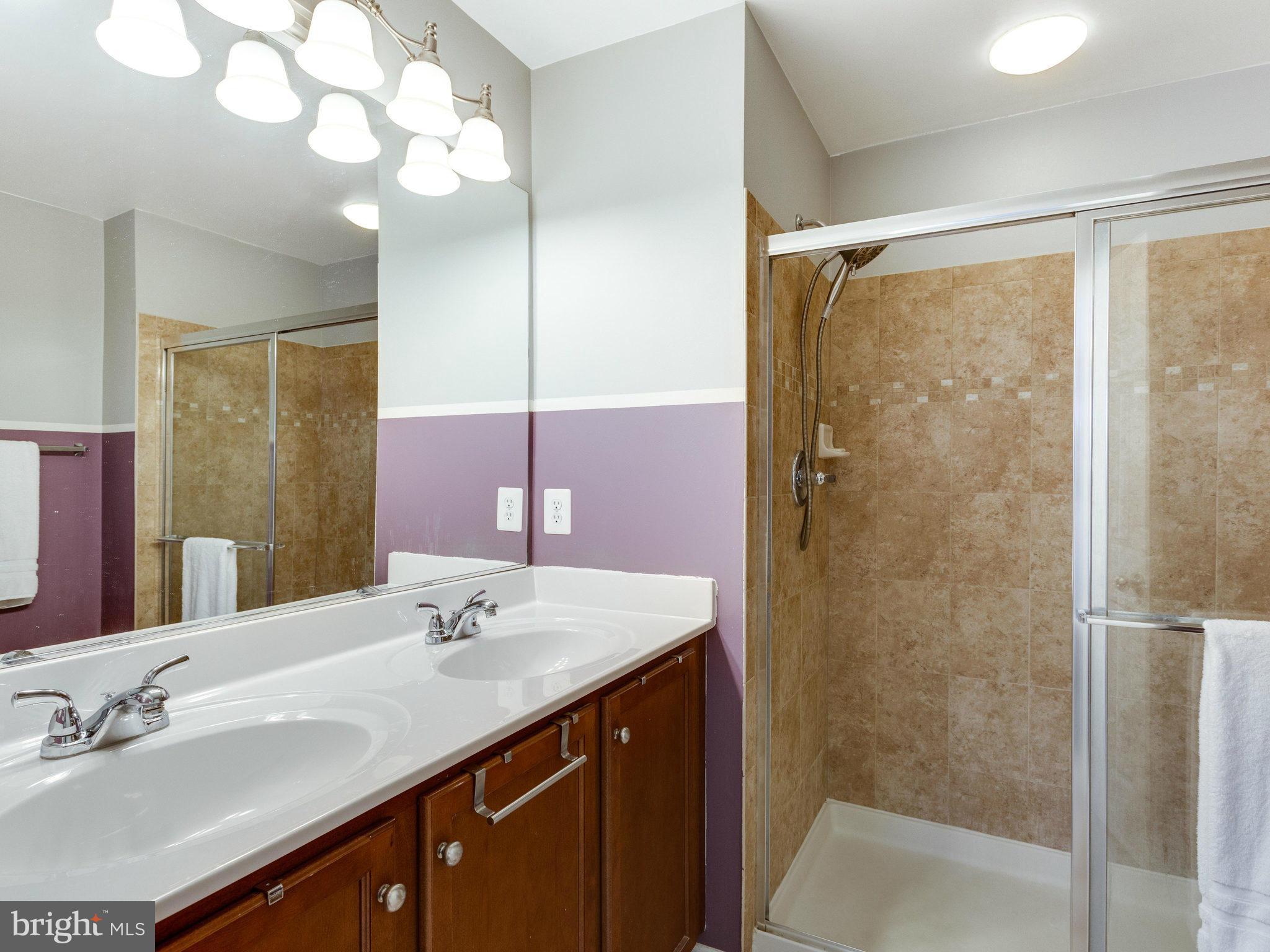 POWELLS RUN VILLAGE COND - Residential