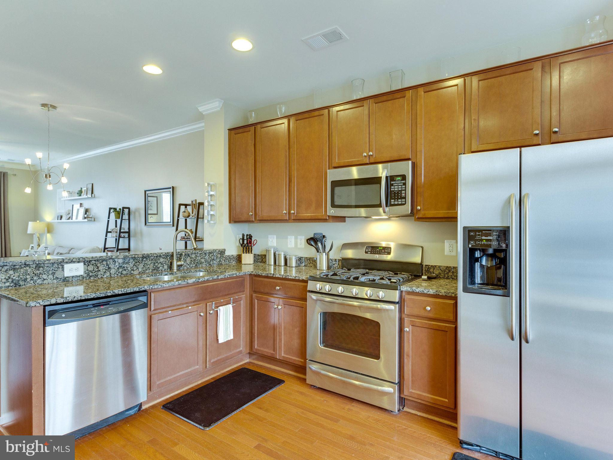 POWELLS RUN VILLAGE COND - Residential