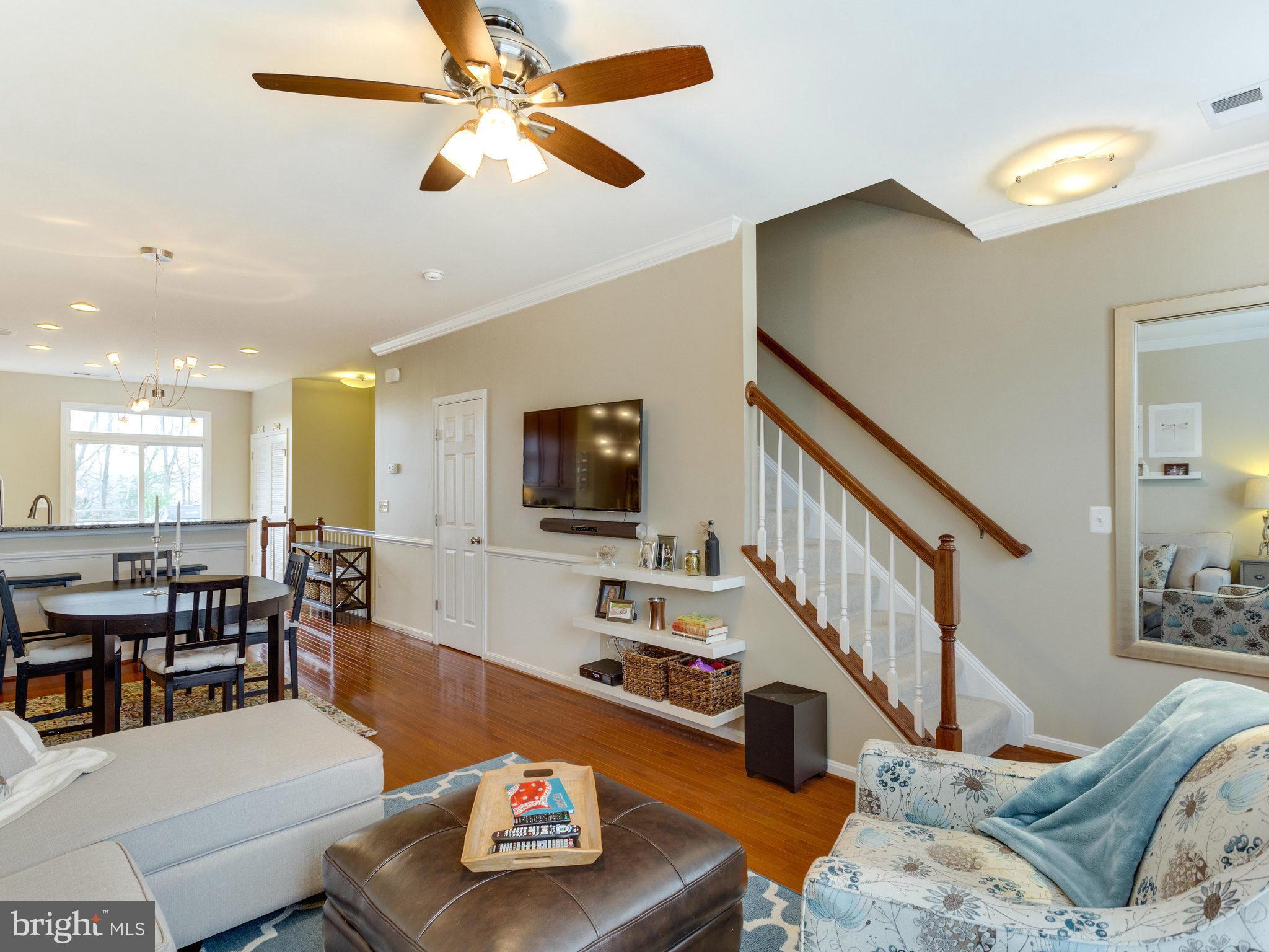 POWELLS RUN VILLAGE COND - Residential