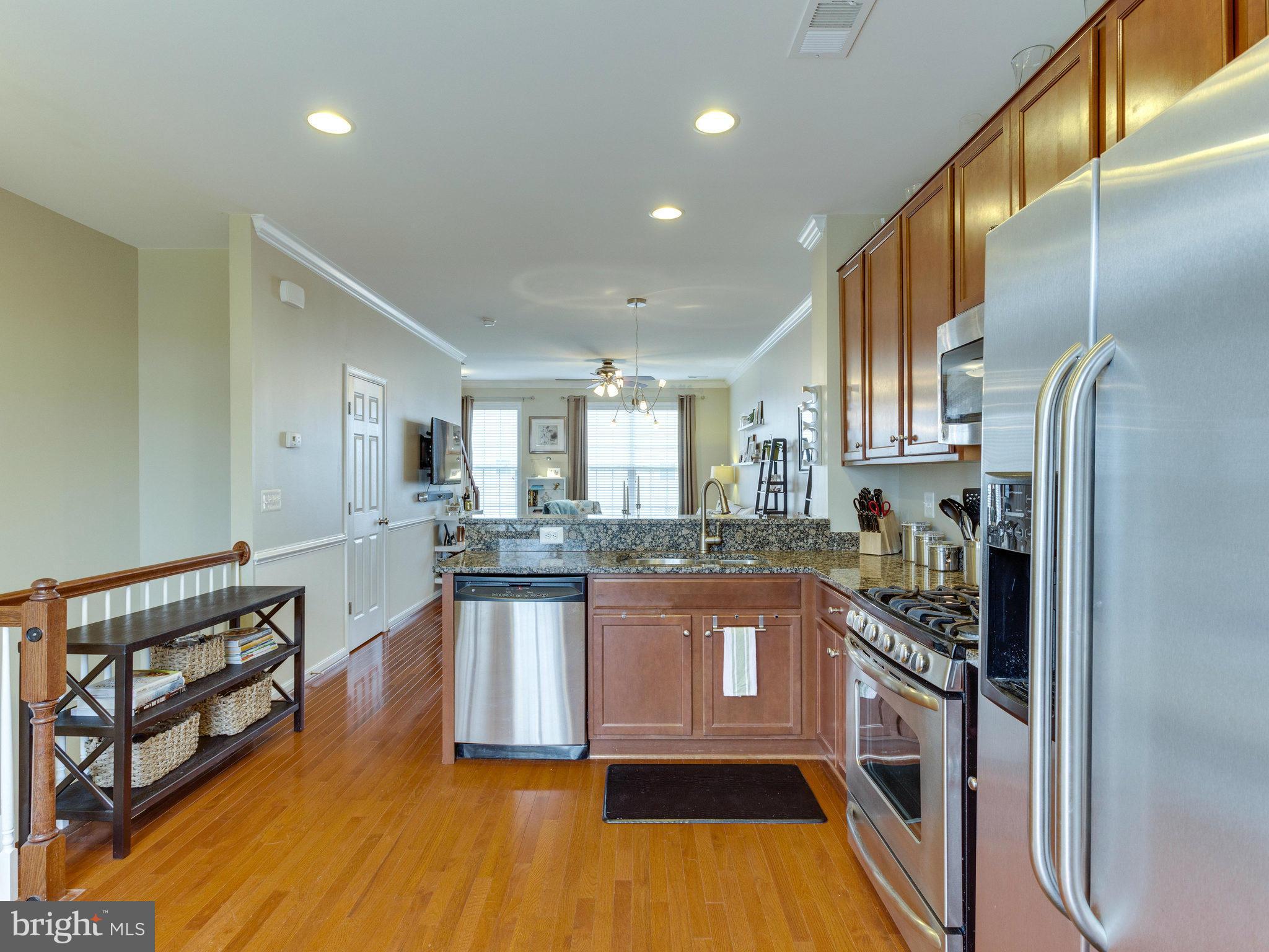 POWELLS RUN VILLAGE COND - Residential