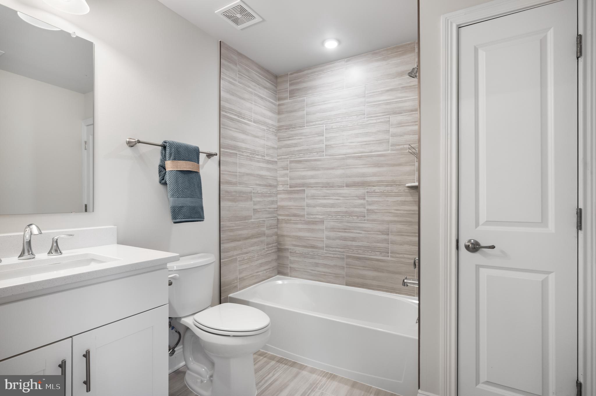 ROYAL OAKS - Residential