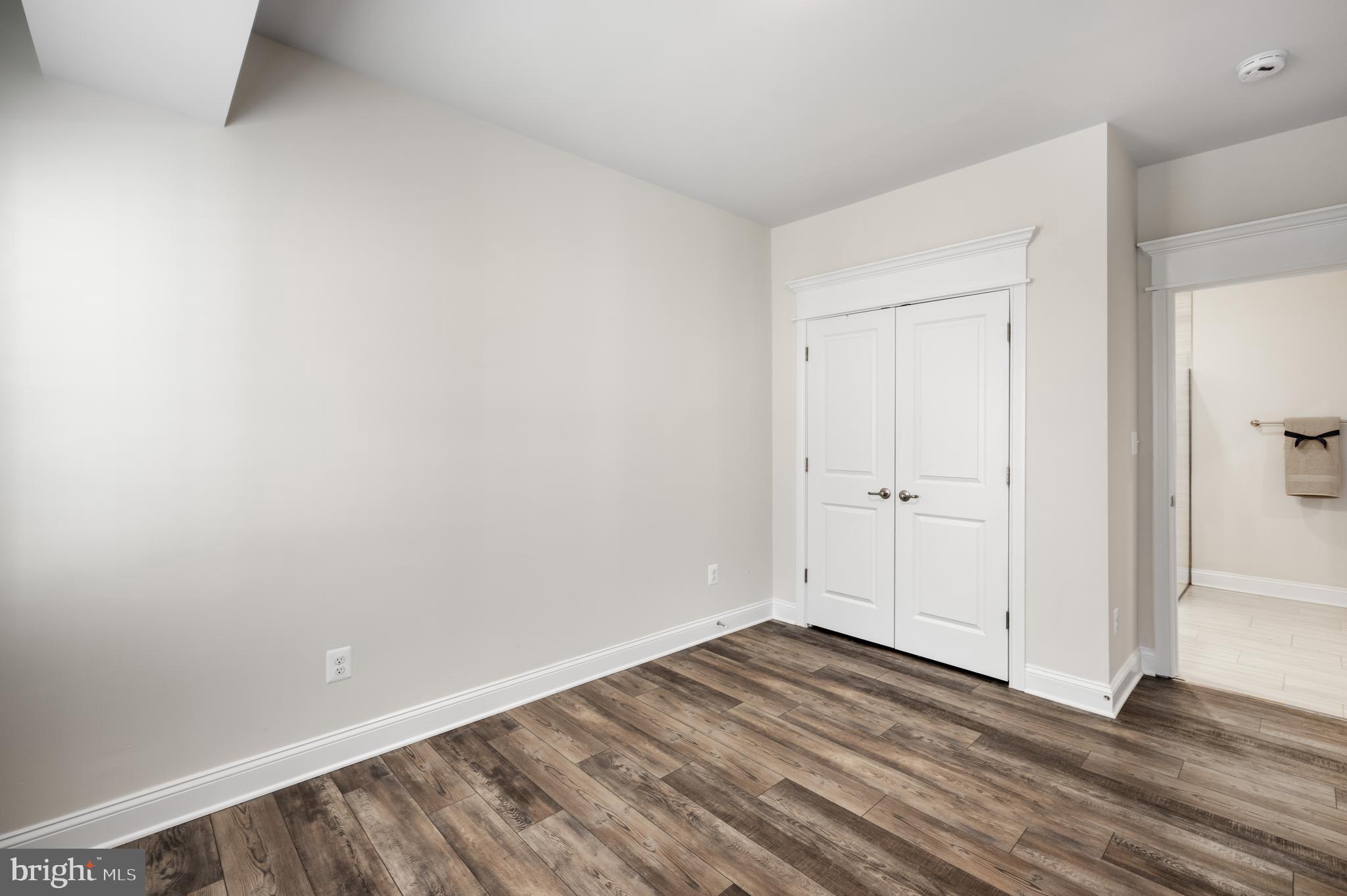 ROYAL OAKS - Residential