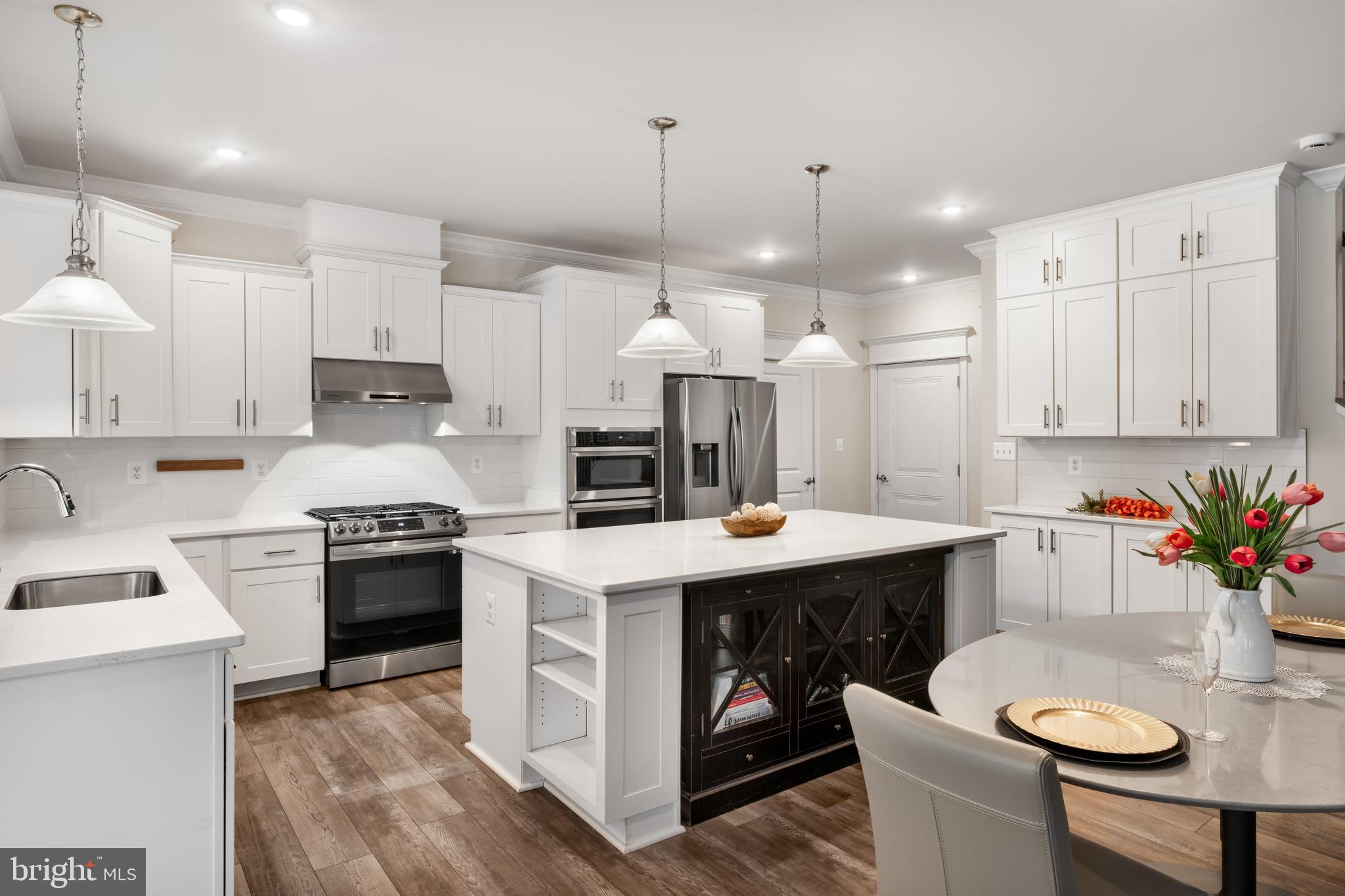 ROYAL OAKS - Residential