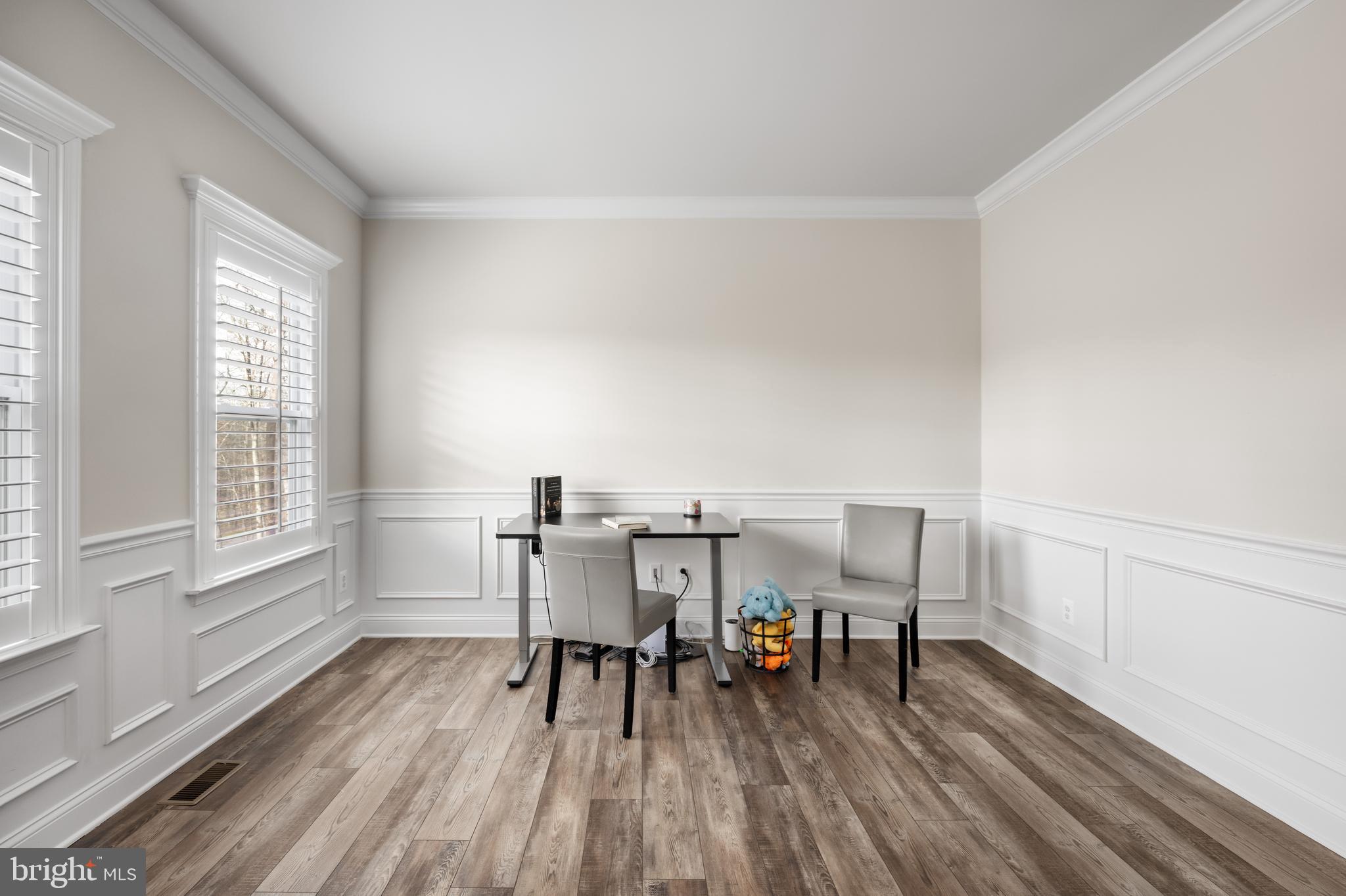 ROYAL OAKS - Residential