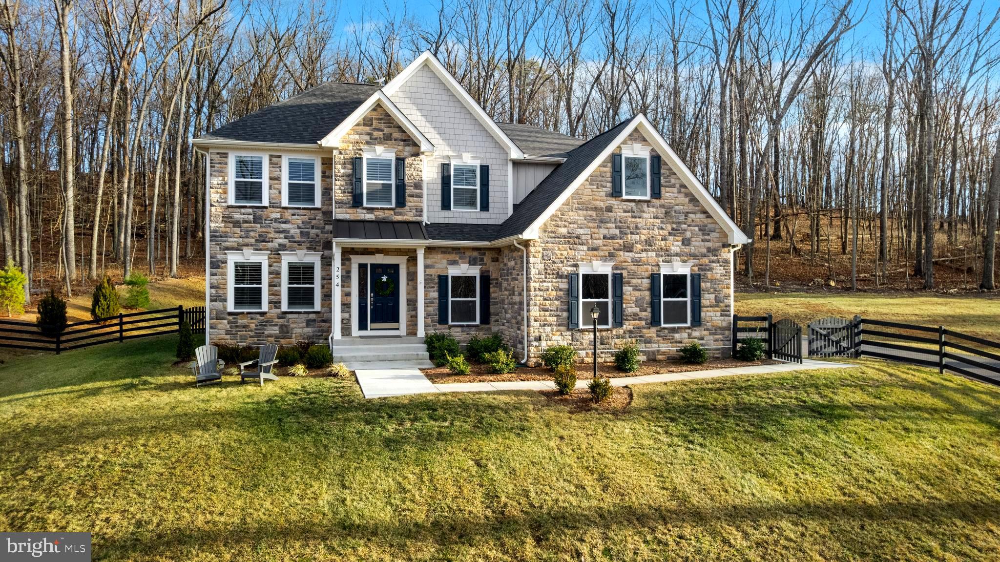 ROYAL OAKS - Residential