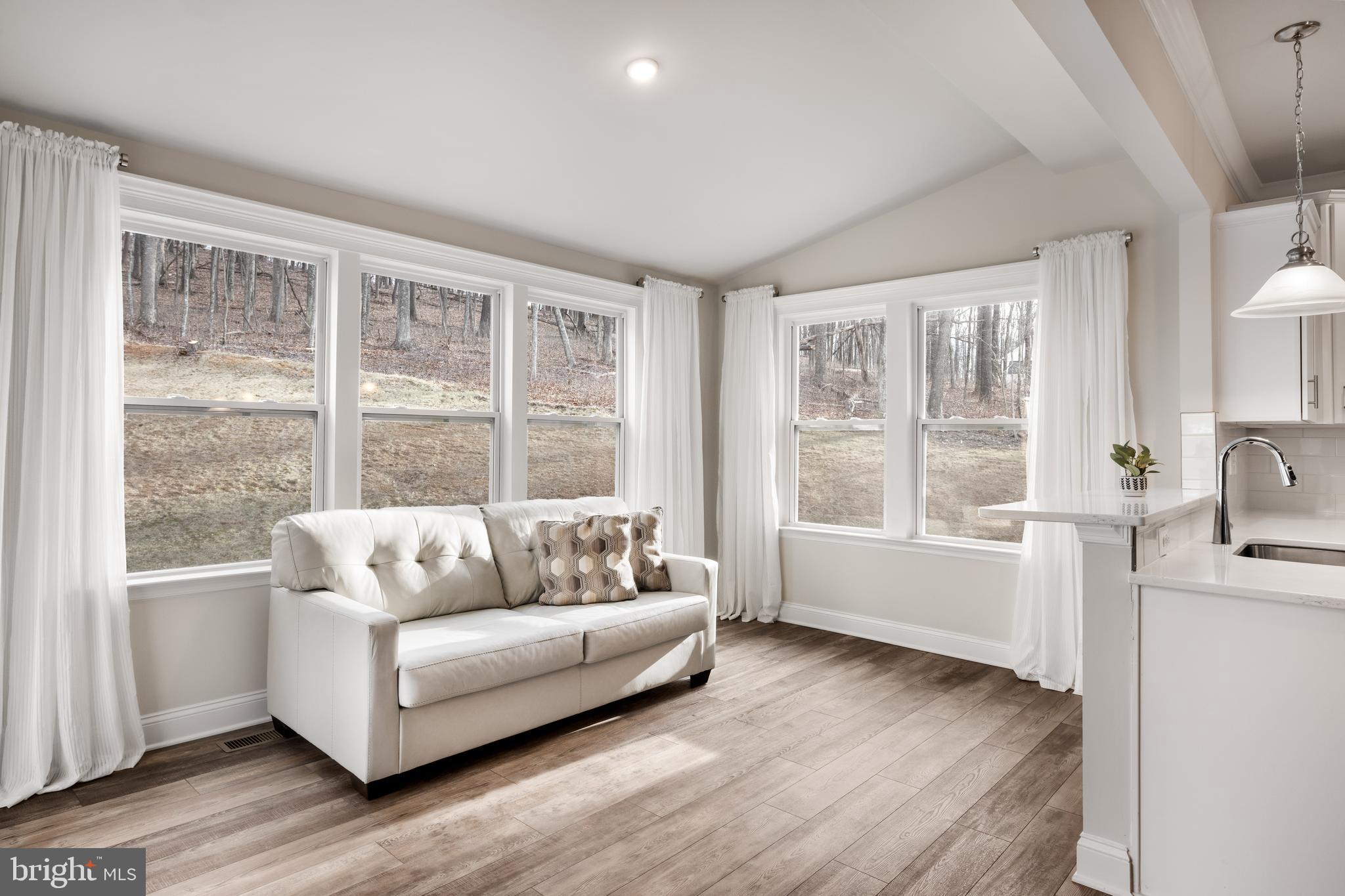 ROYAL OAKS - Residential