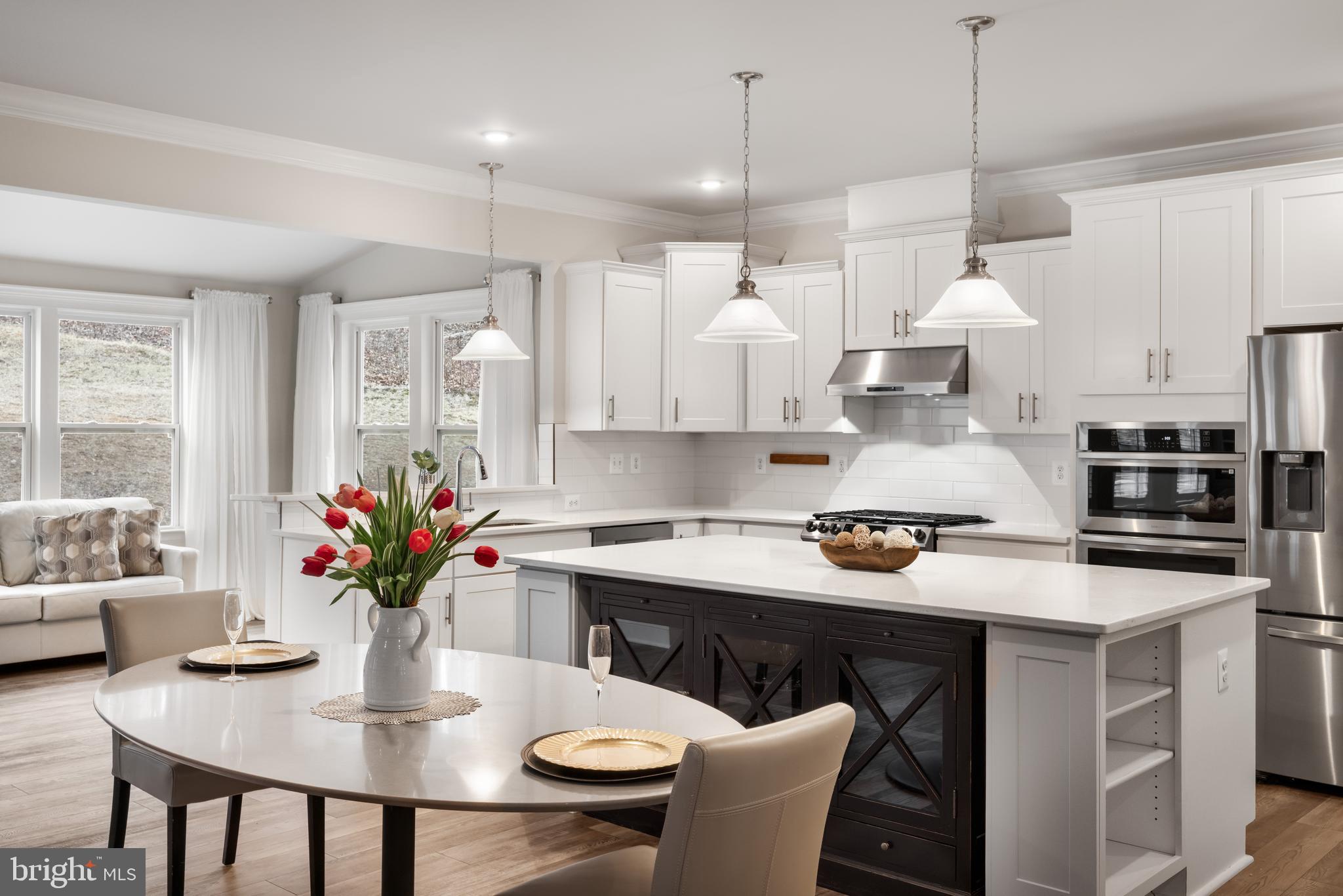 ROYAL OAKS - Residential