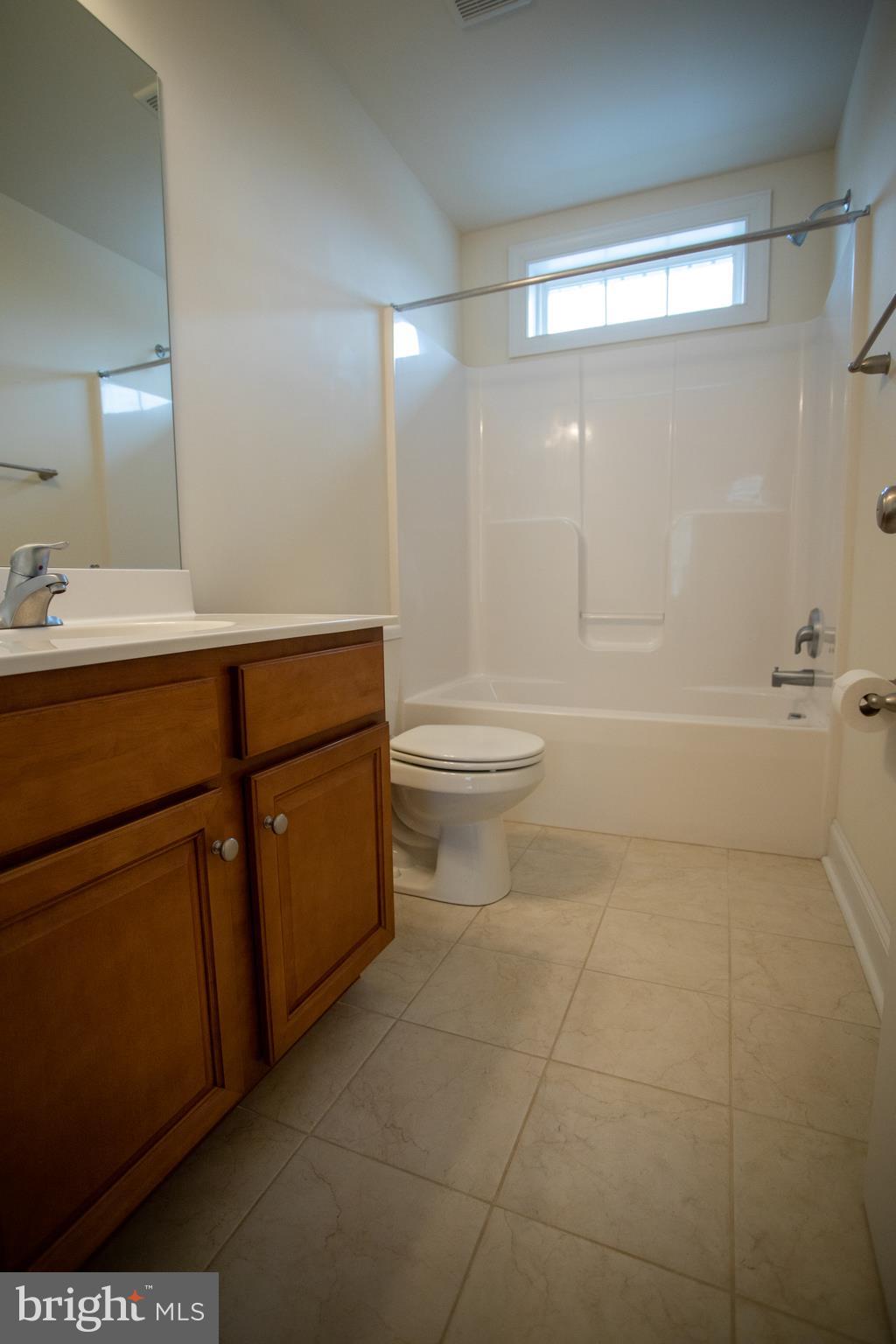 MEDIA - Residential Lease