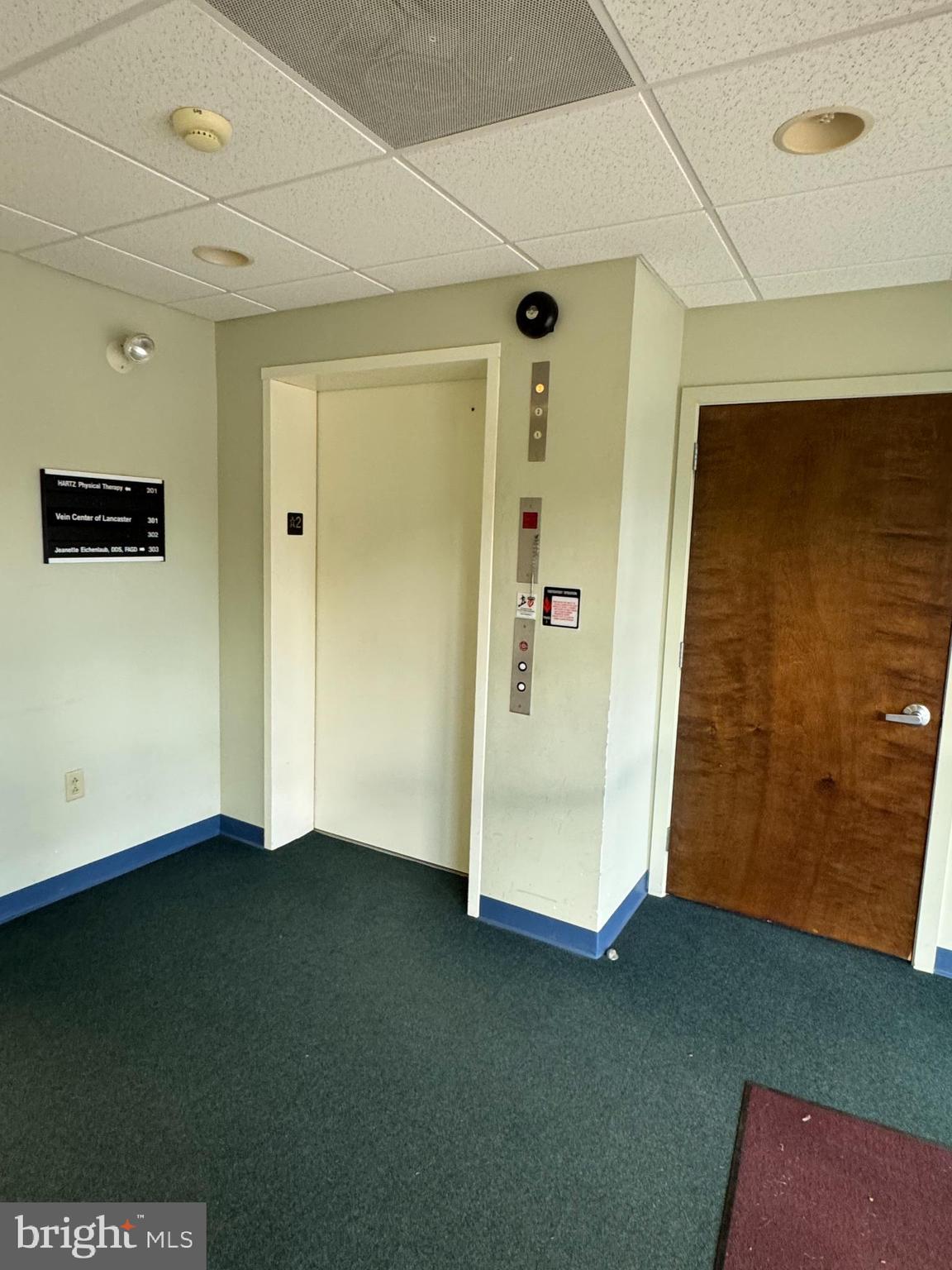 GOOD DRIVE - Commercial Lease