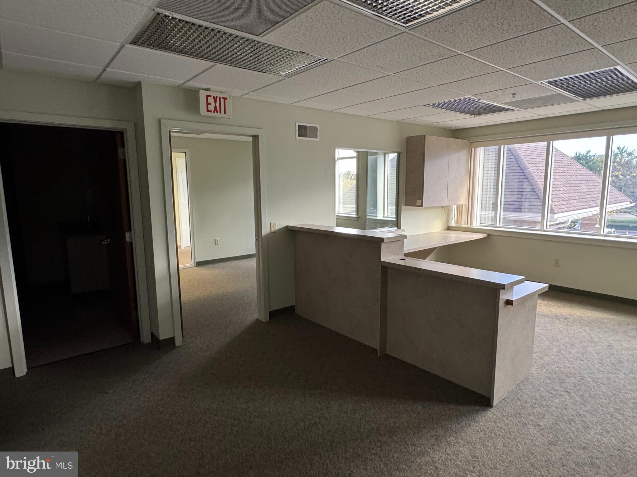 GOOD DRIVE - Commercial Lease