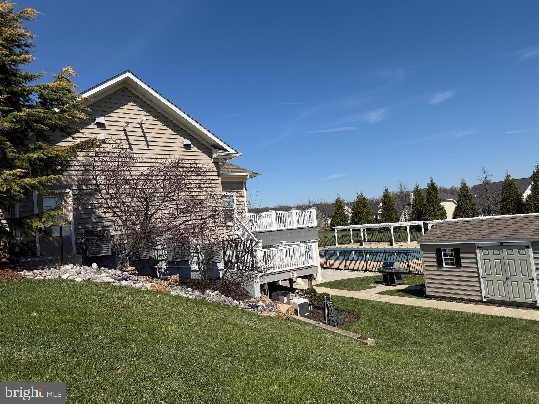 ARBOURS AT EAGLE POINT - Residential