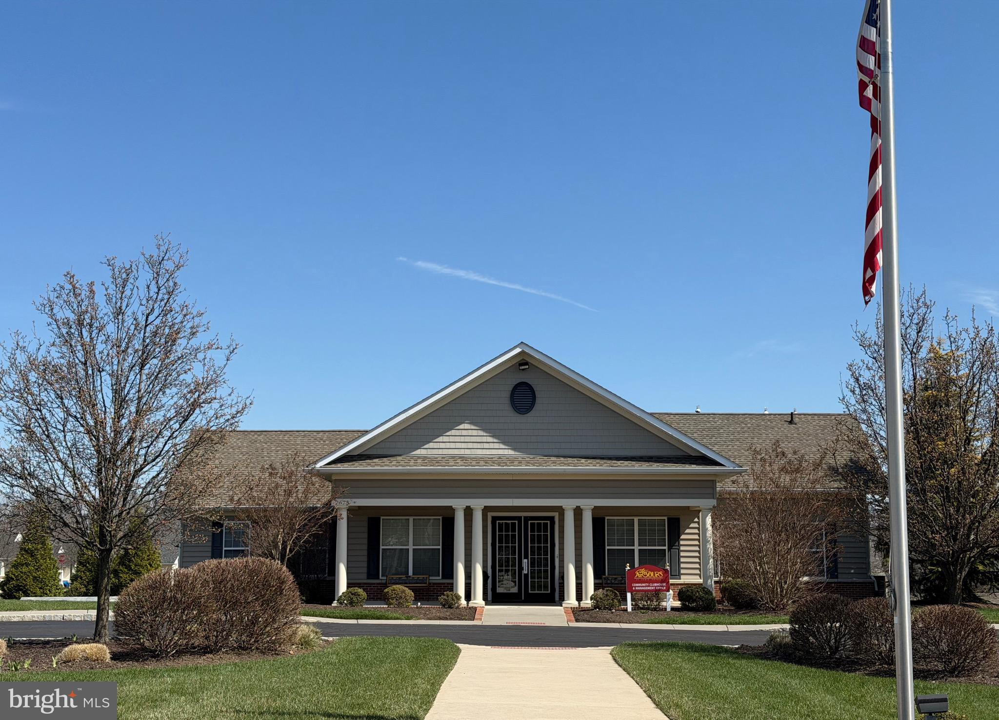 ARBOURS AT EAGLE POINT - Residential