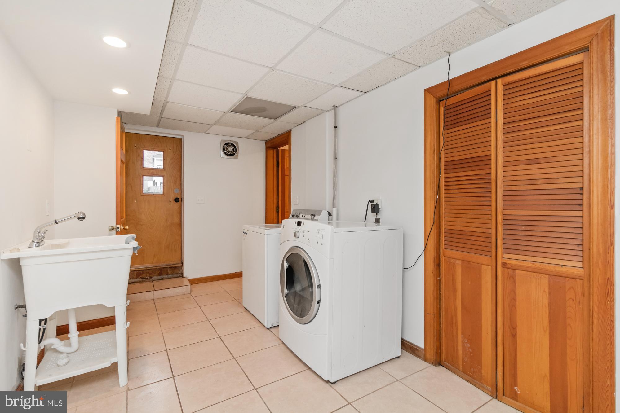 BAYVIEW - Residential Lease