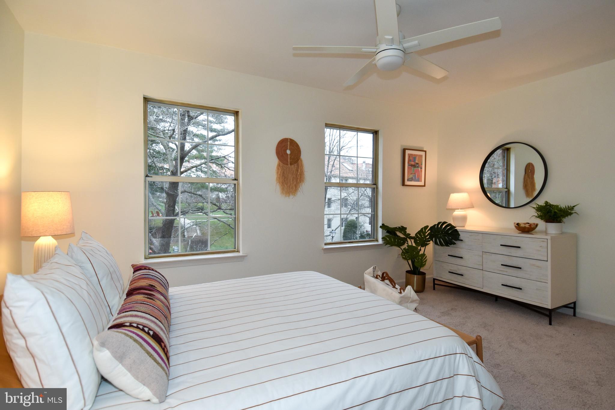 SADDLE RIDGE - Residential