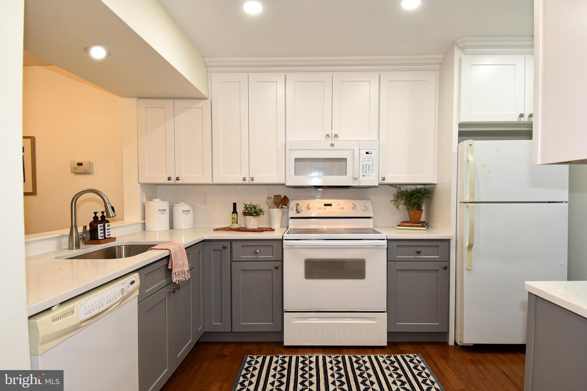 SADDLE RIDGE - Residential