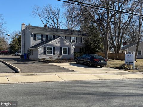 Photo of 103 E Gate Drive, CHERRY HILL, NJ 08034 (MLS # NJCD2088704)