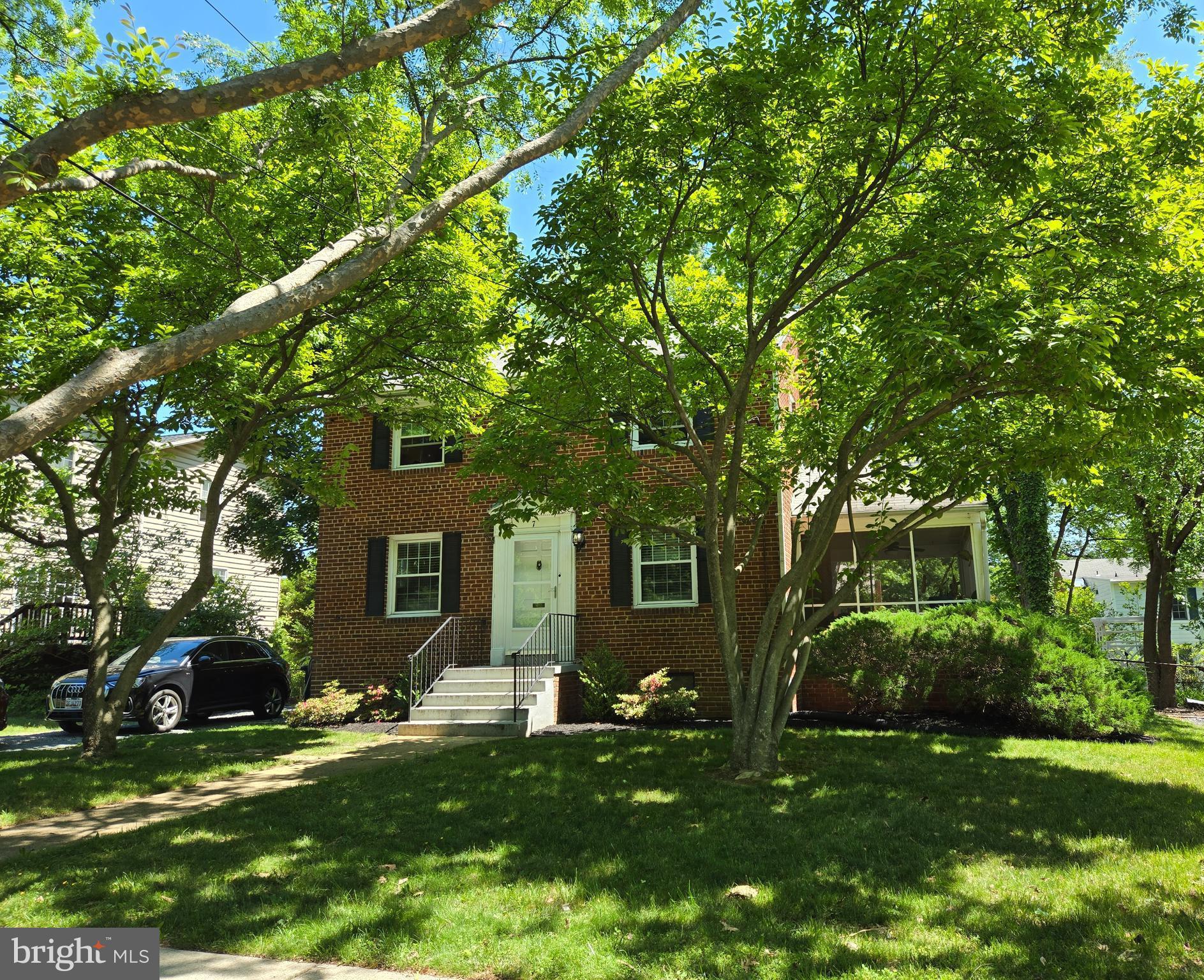 7 S IRVING STREET