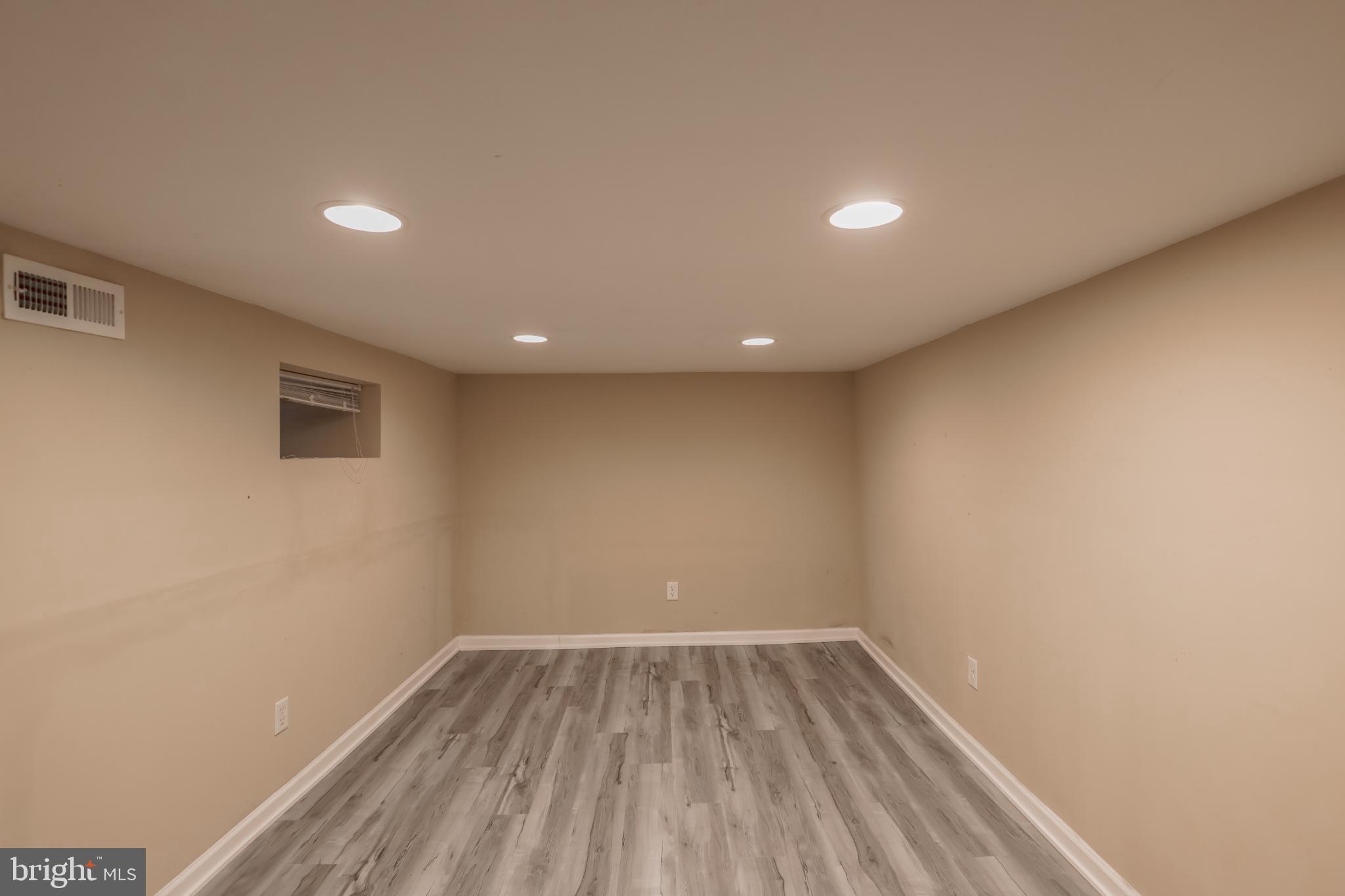 COBBS CREEK - Residential