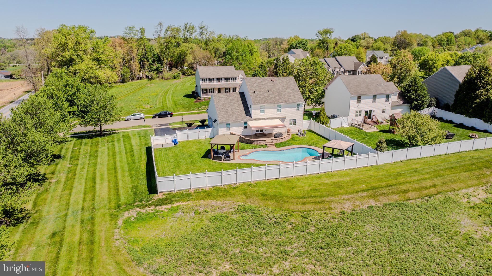 LAMBORN HUNT - Residential