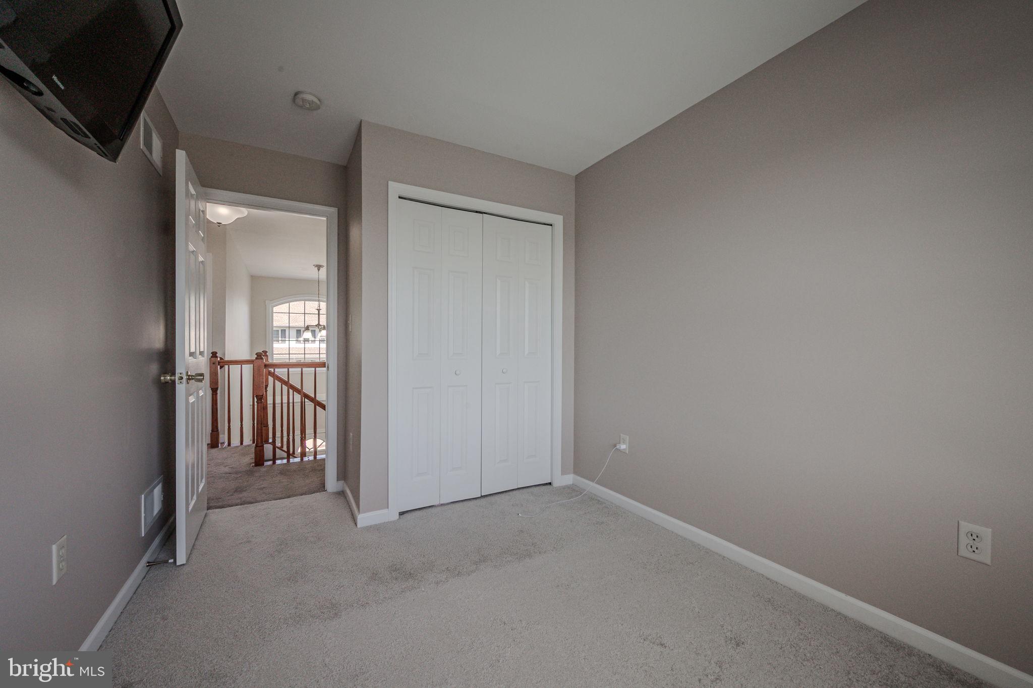 LAMBORN HUNT - Residential