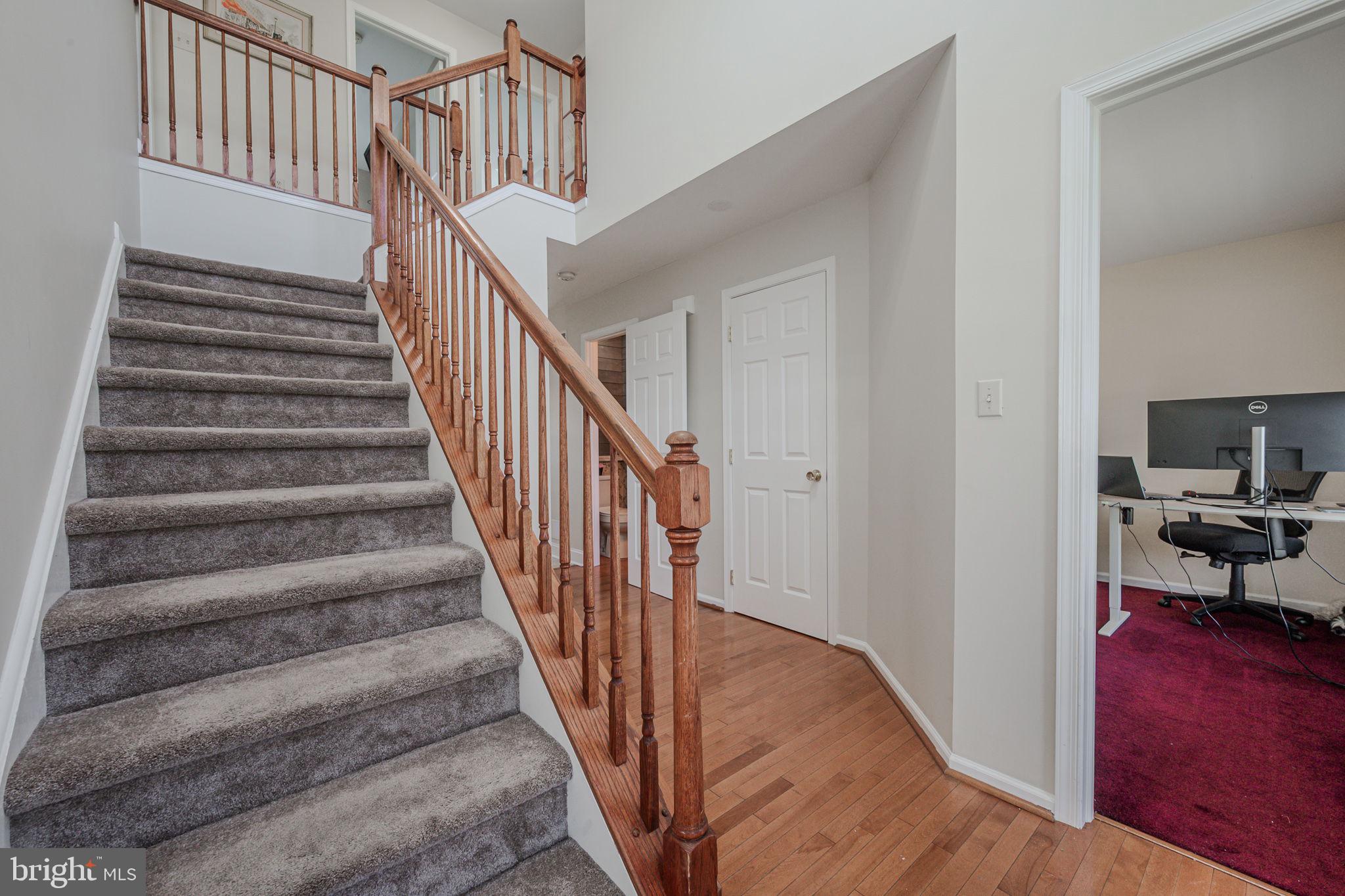 LAMBORN HUNT - Residential