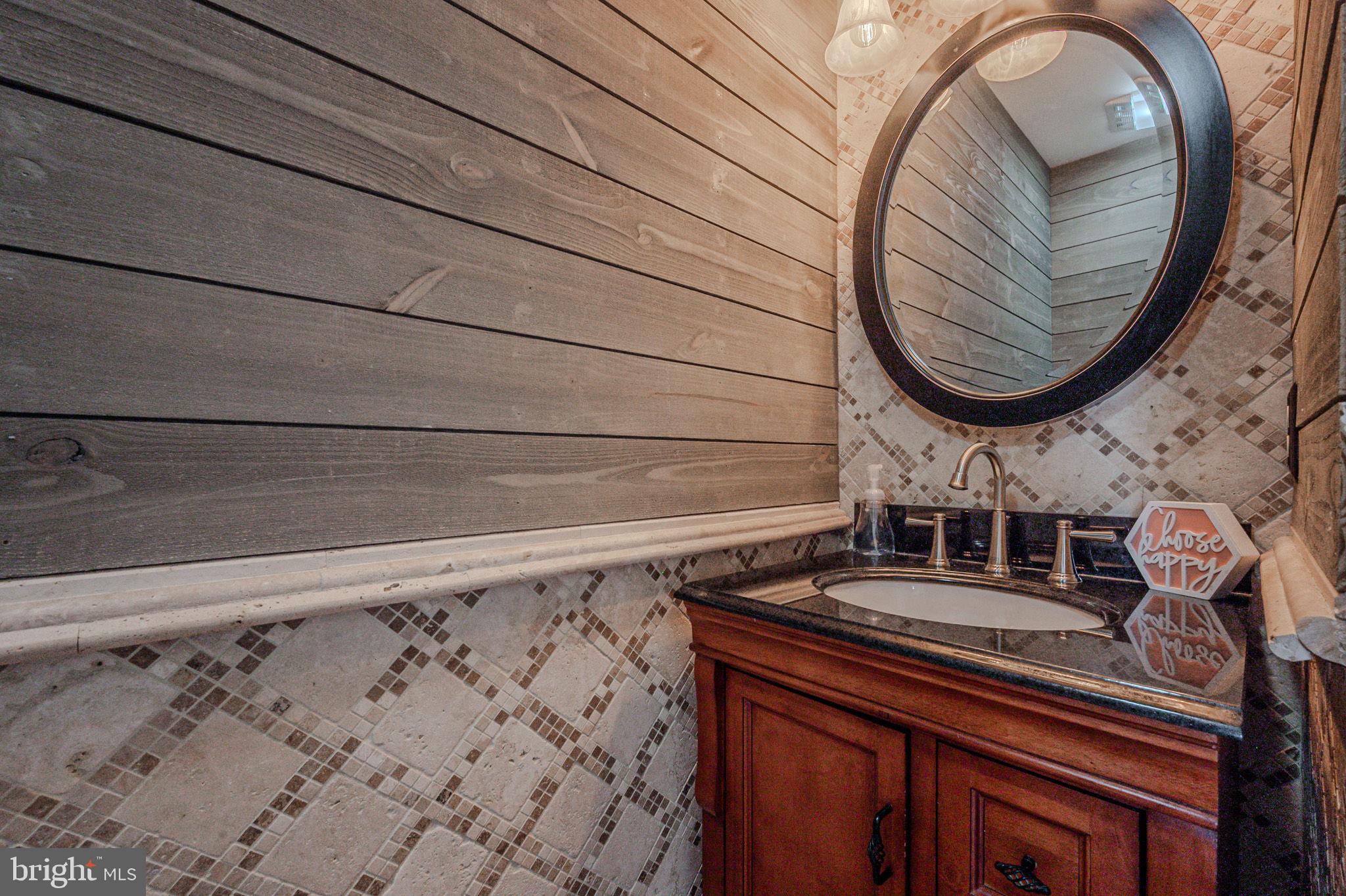 LAMBORN HUNT - Residential