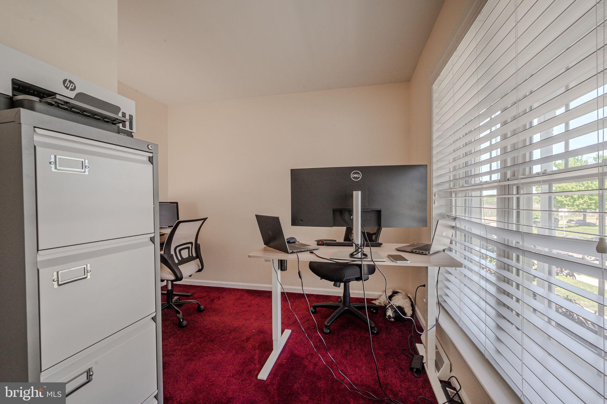 LAMBORN HUNT - Residential