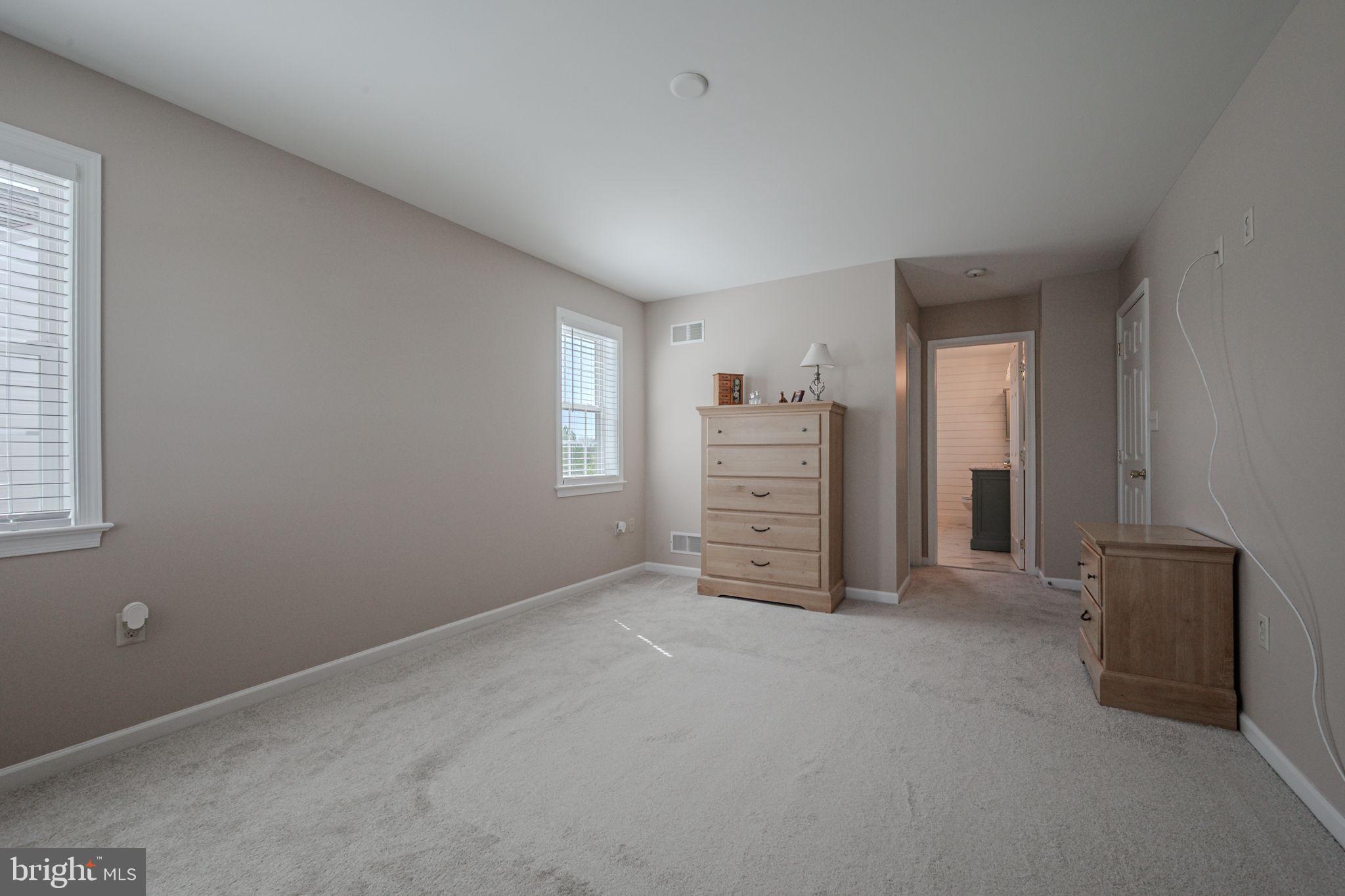 LAMBORN HUNT - Residential