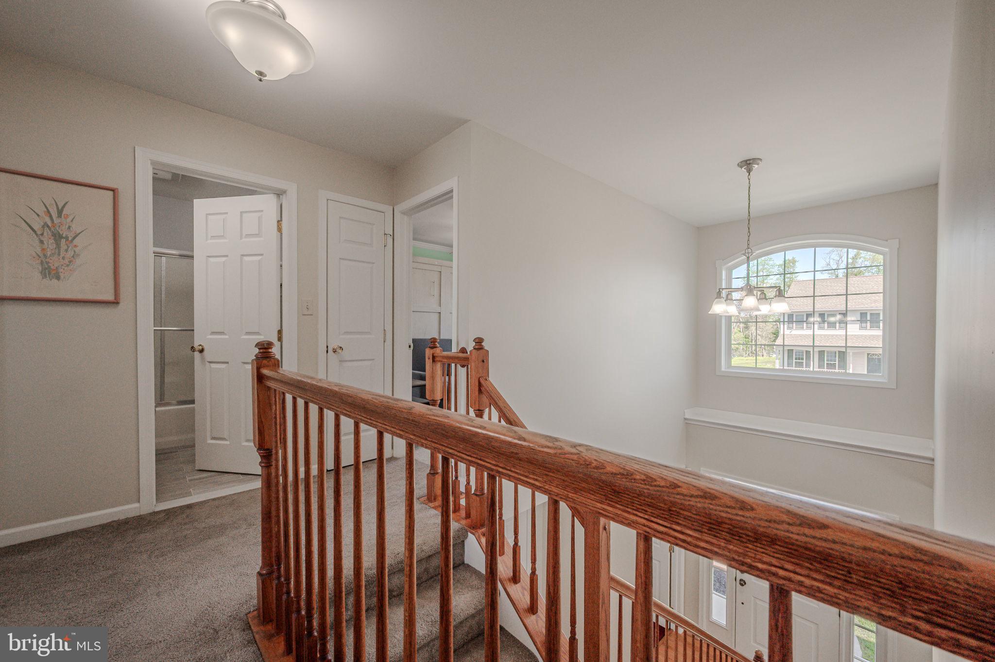 LAMBORN HUNT - Residential