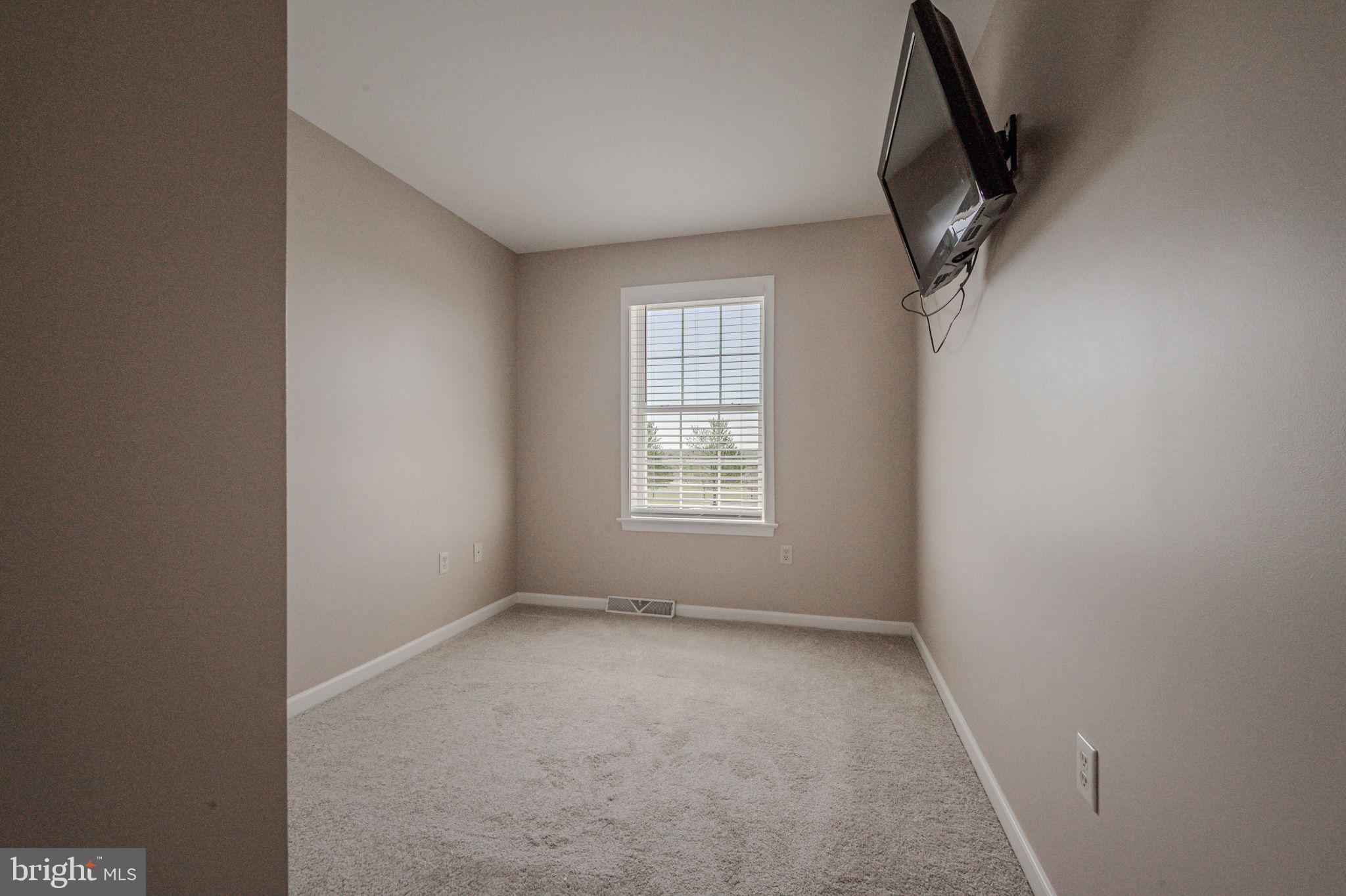 LAMBORN HUNT - Residential