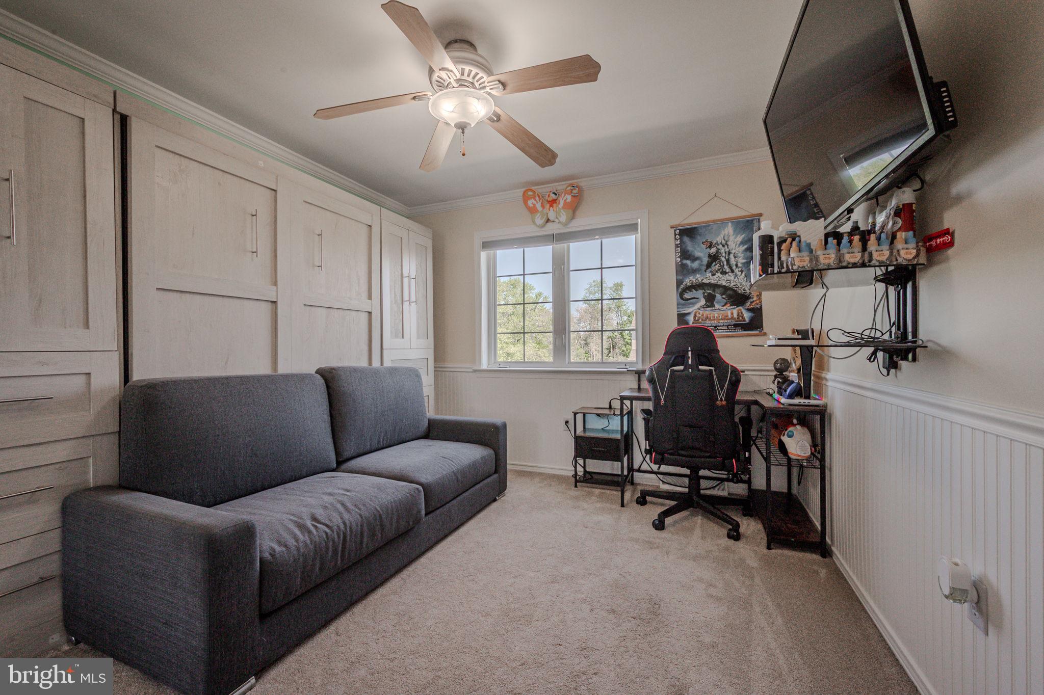 LAMBORN HUNT - Residential