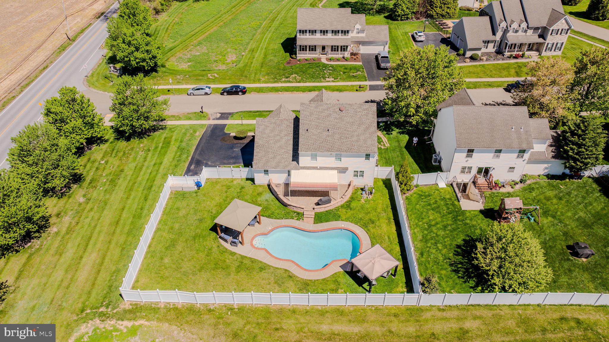 LAMBORN HUNT - Residential