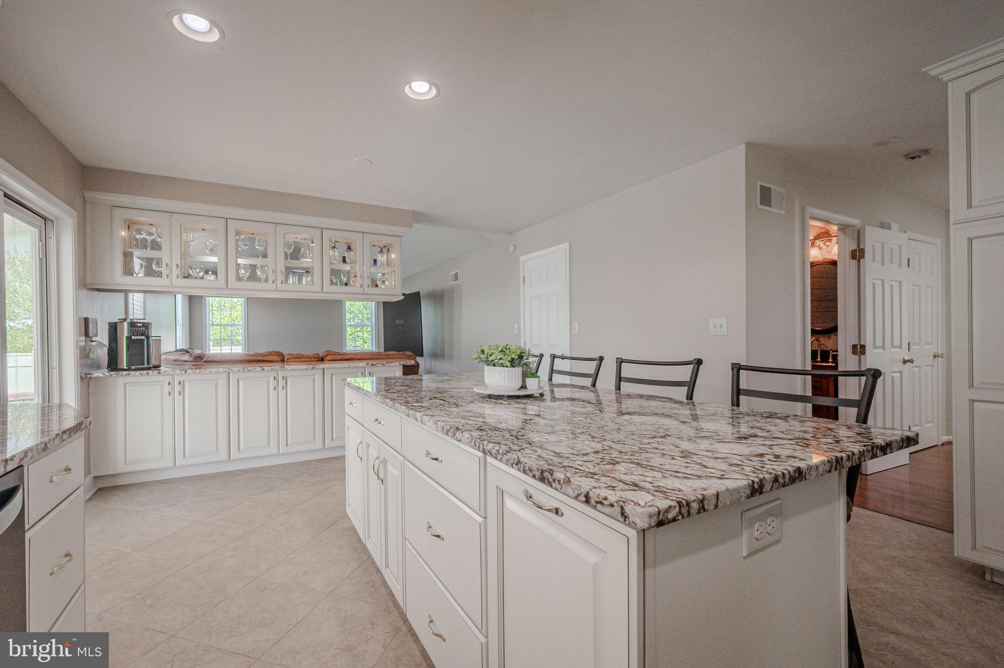 LAMBORN HUNT - Residential