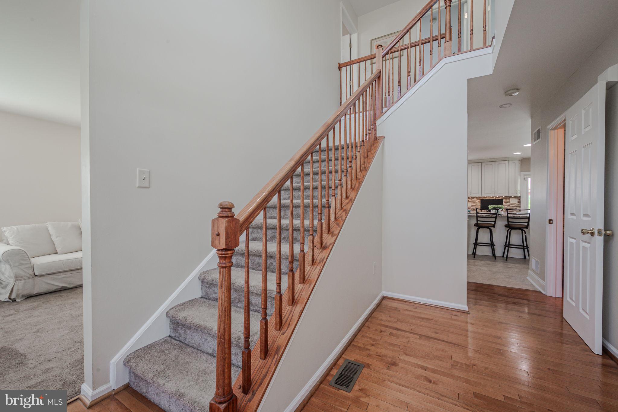 LAMBORN HUNT - Residential