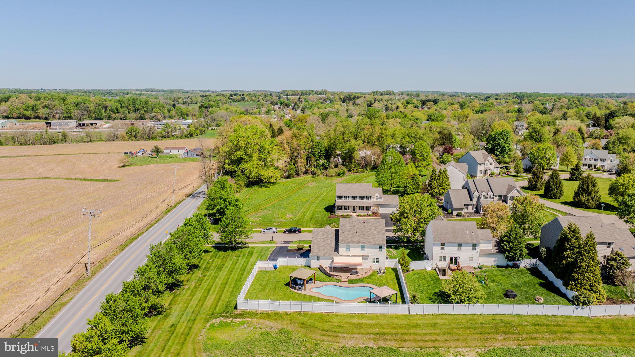 LAMBORN HUNT - Residential