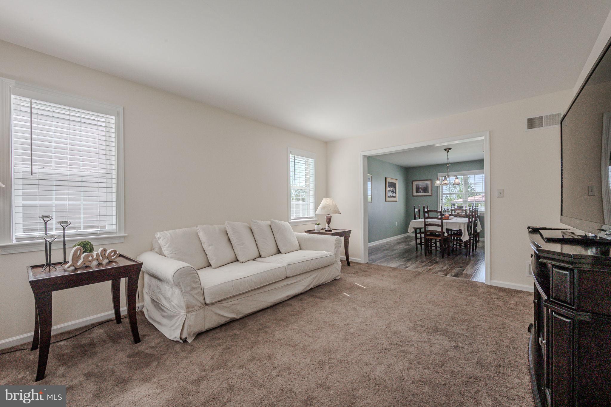 LAMBORN HUNT - Residential