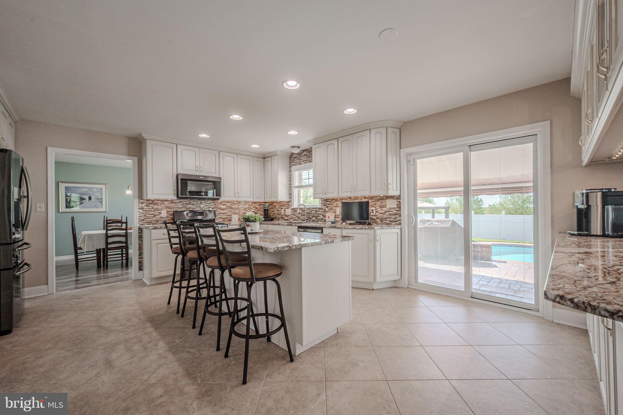 LAMBORN HUNT - Residential