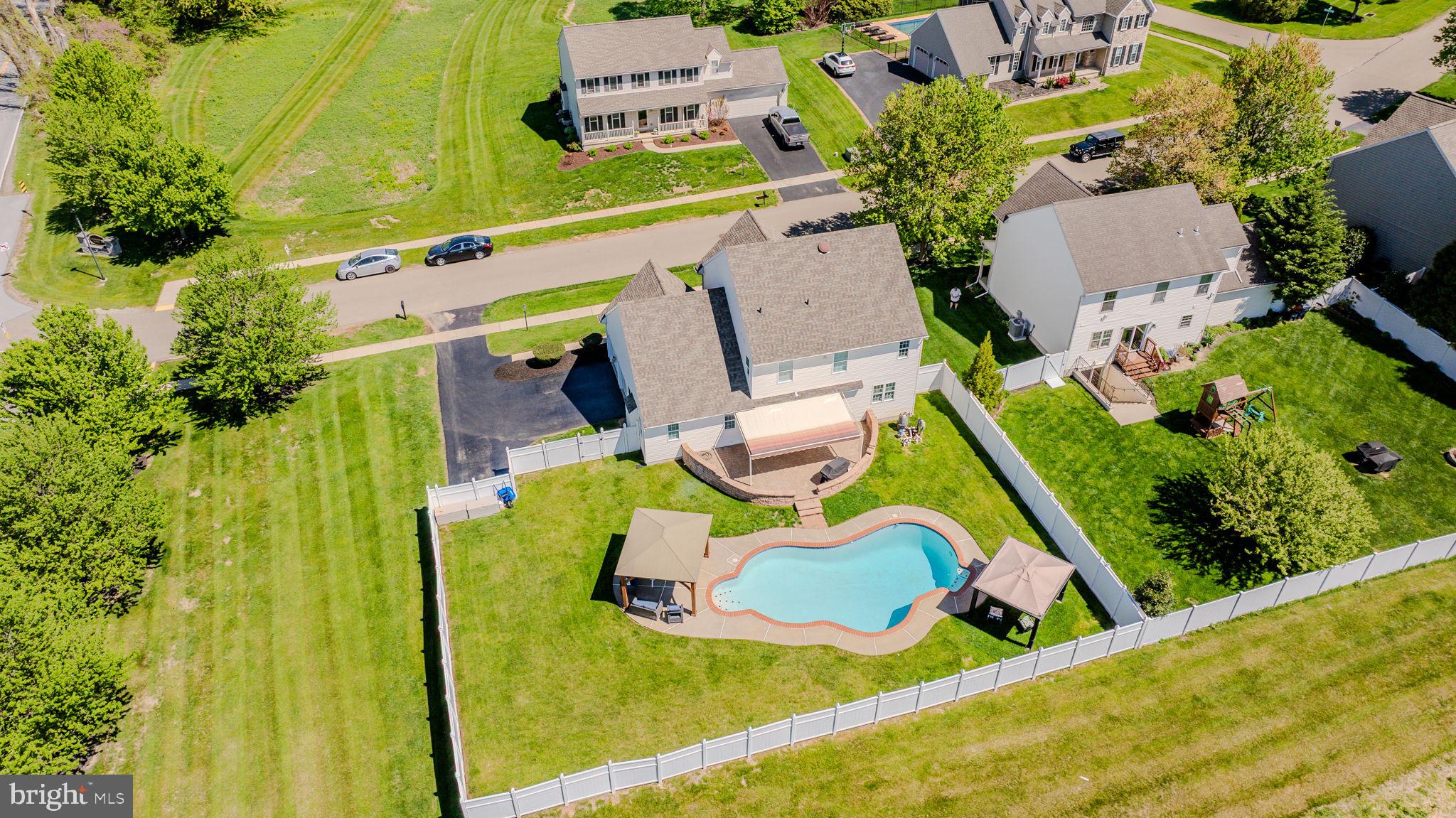 LAMBORN HUNT - Residential