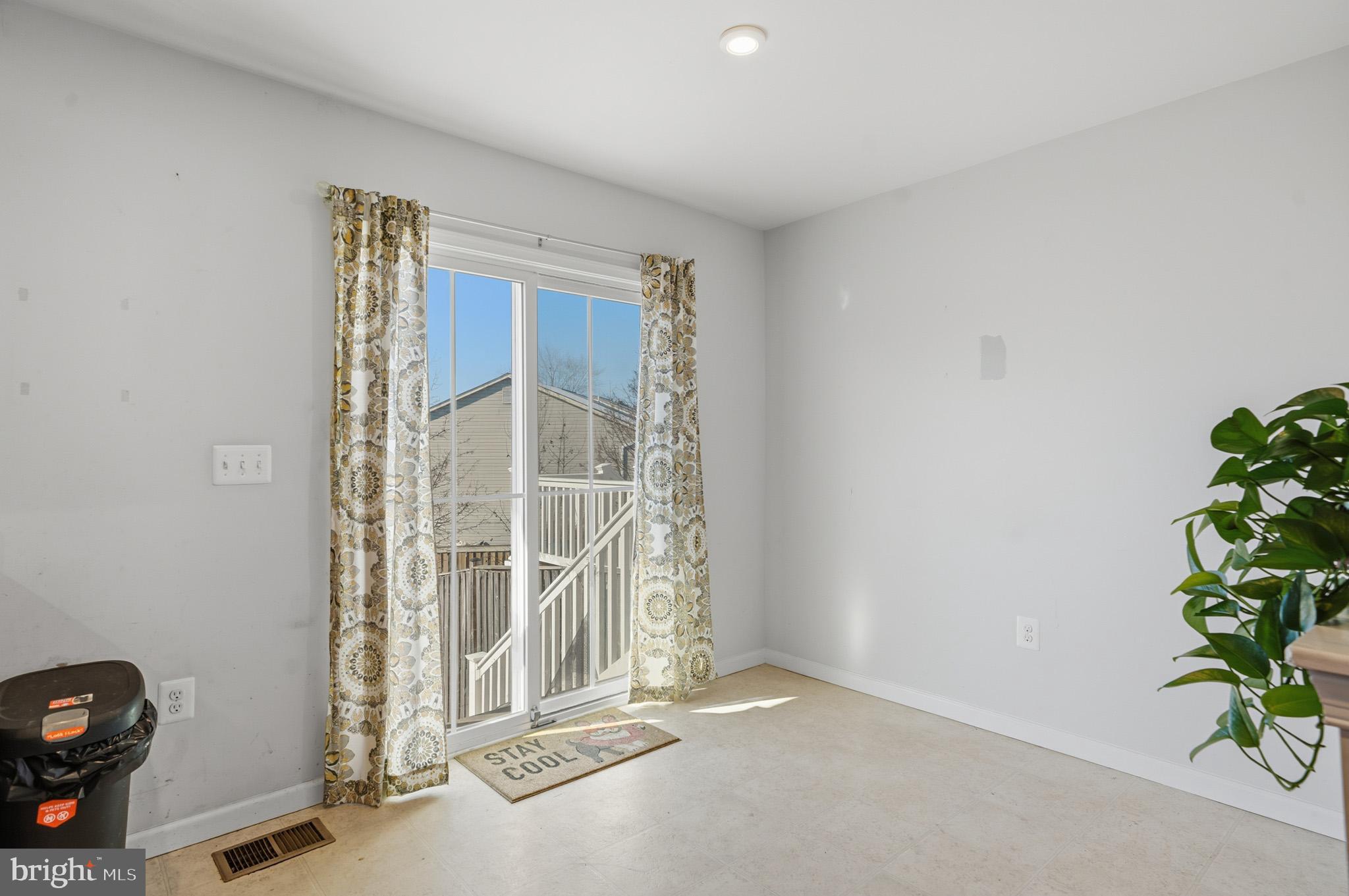 WILLOW GATE - Residential