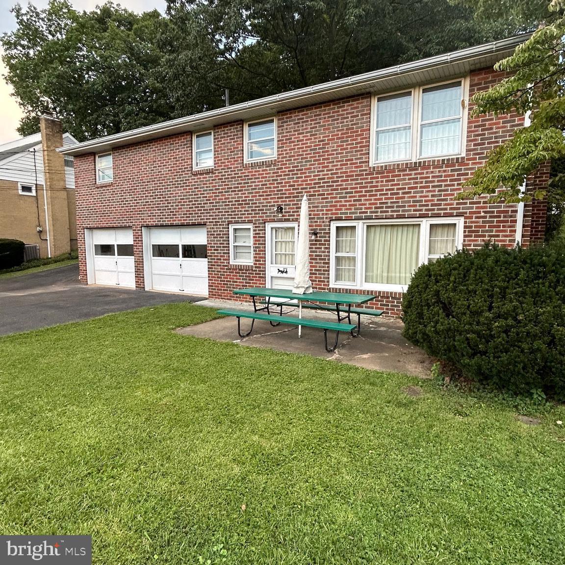 MUHLENBERG PARK - Residential