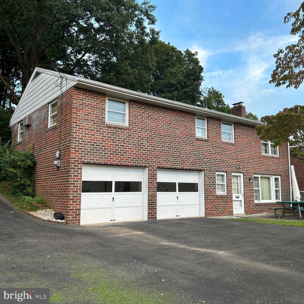 MUHLENBERG PARK - Residential