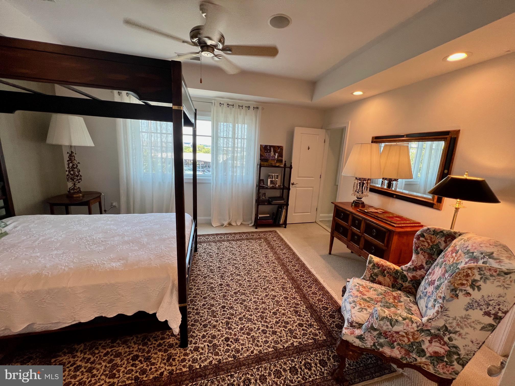 NARROWS POINTE - Residential