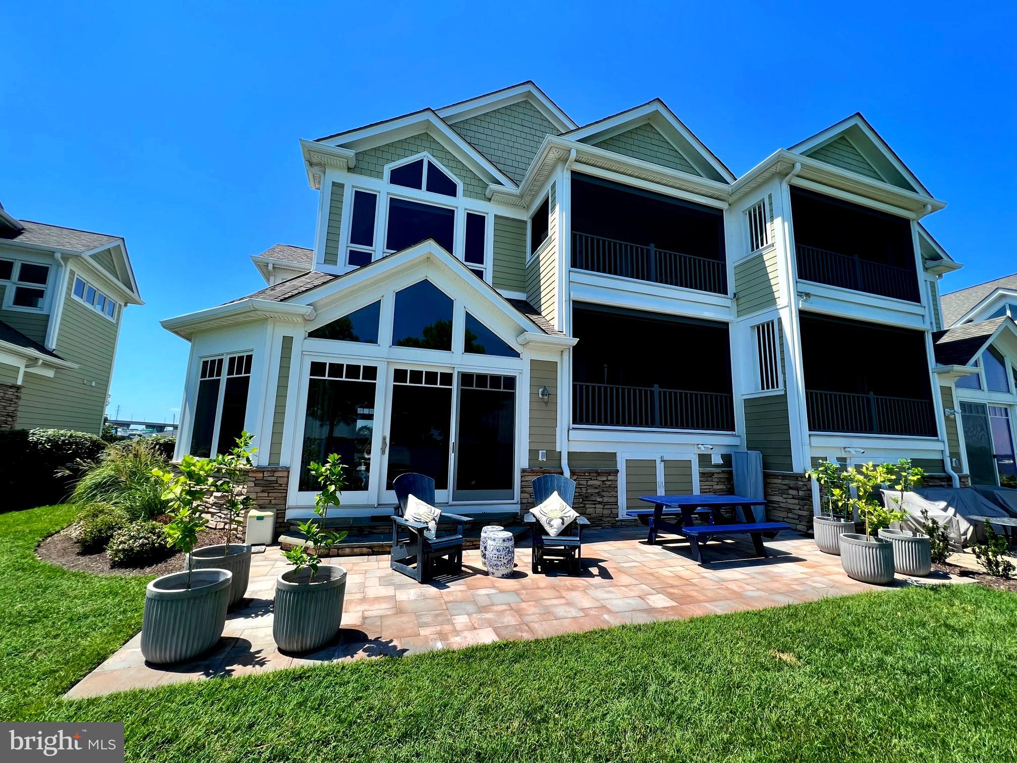 NARROWS POINTE - Residential