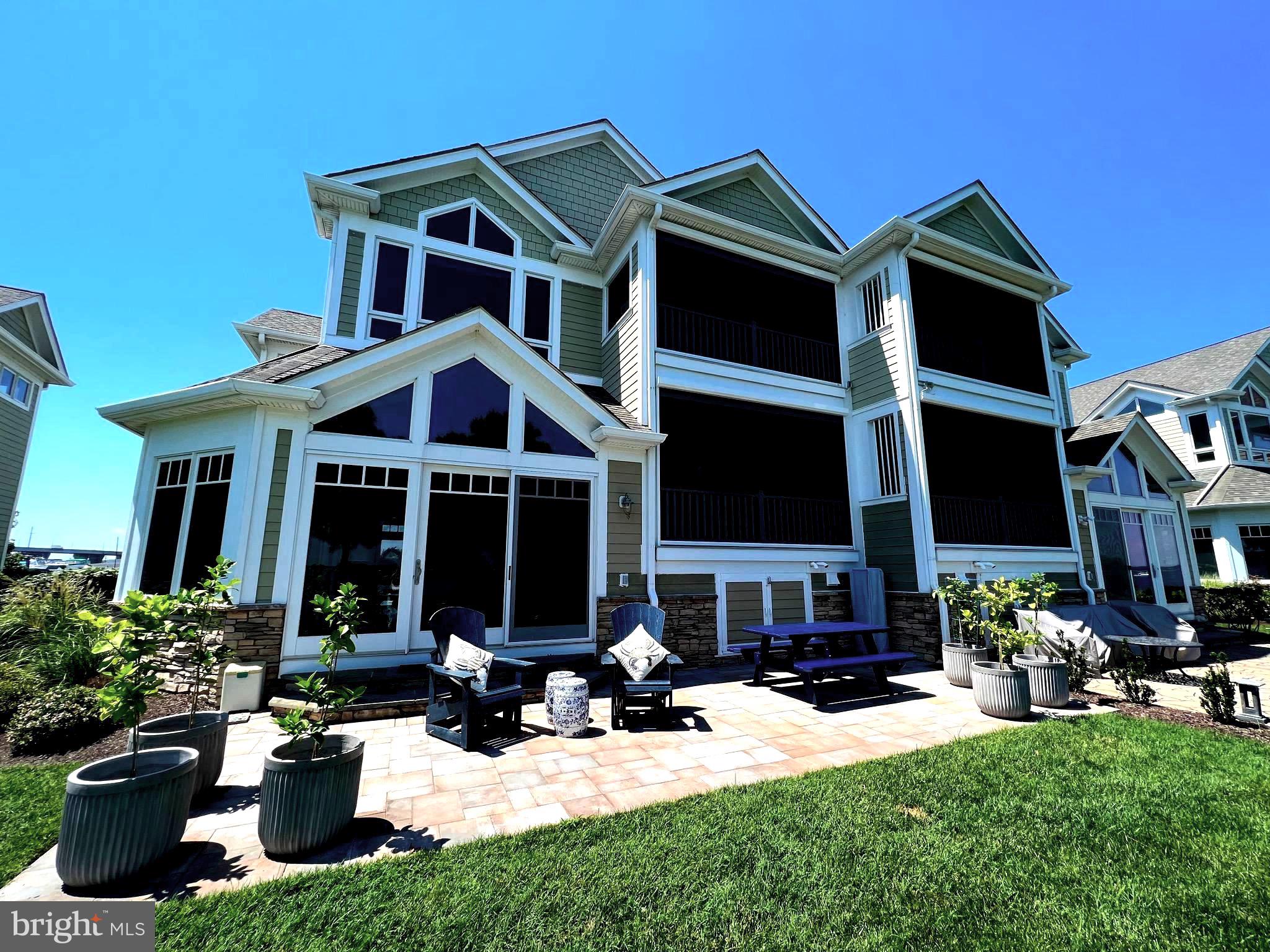 NARROWS POINTE - Residential