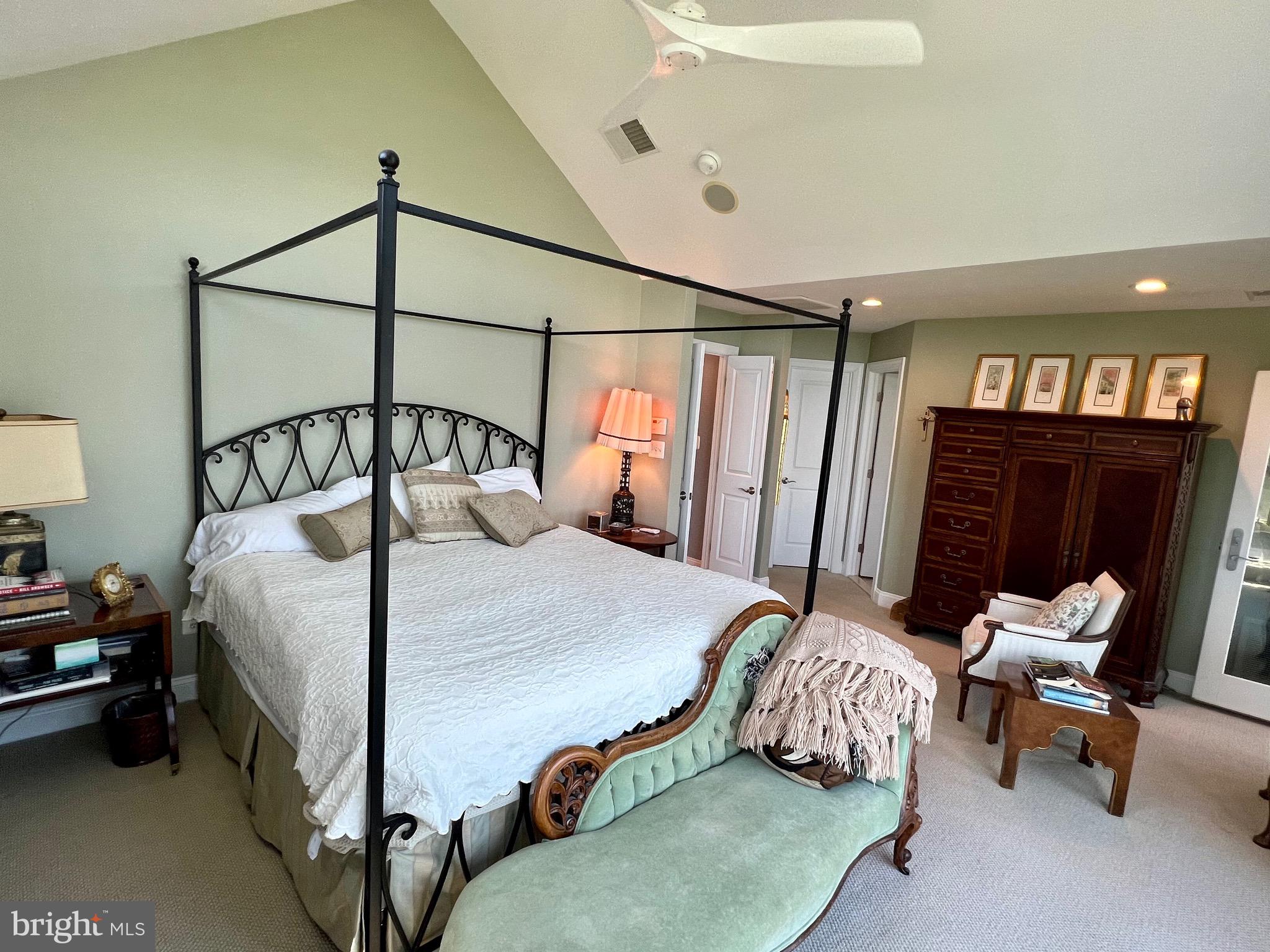 NARROWS POINTE - Residential