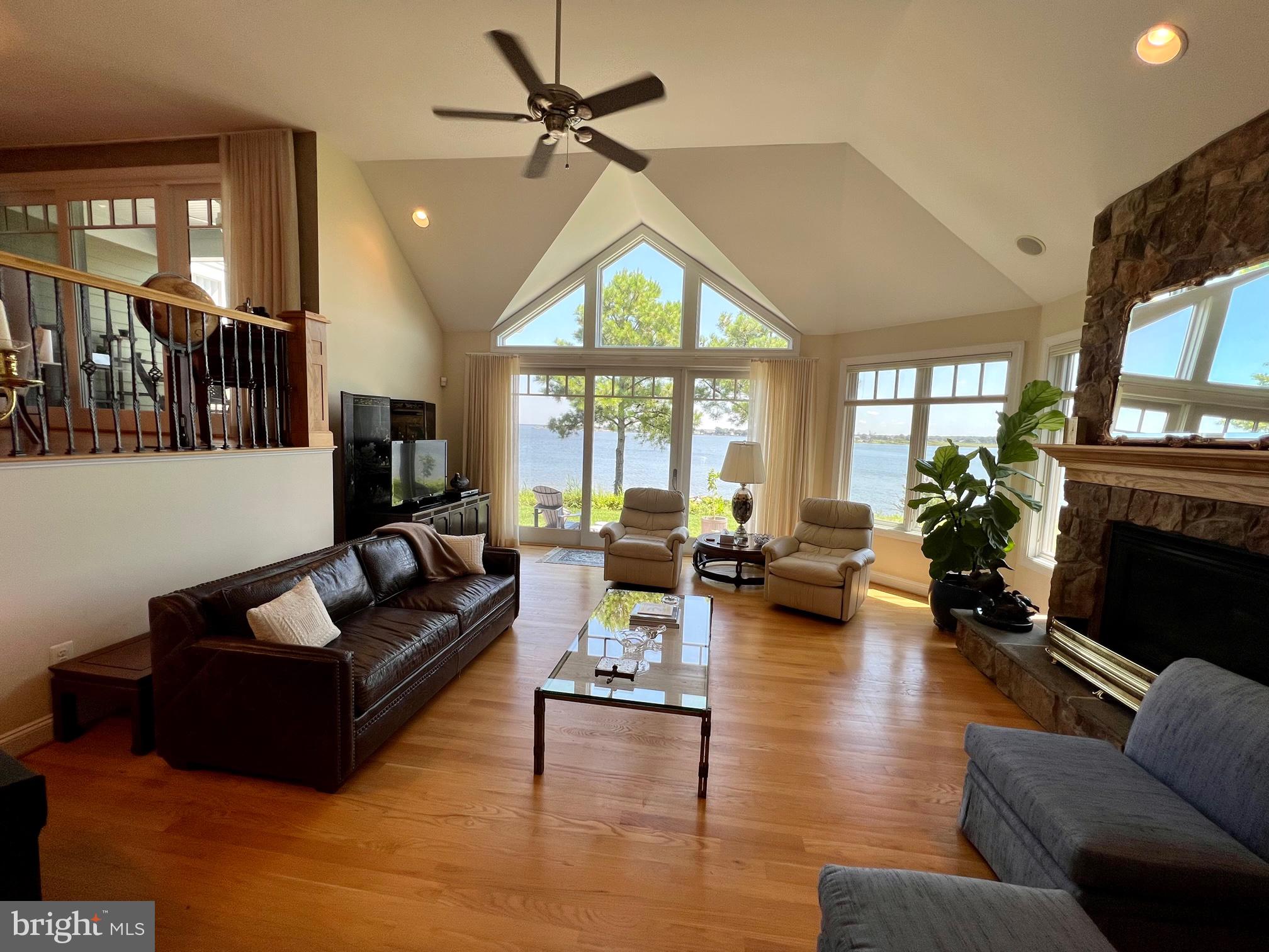 NARROWS POINTE - Residential