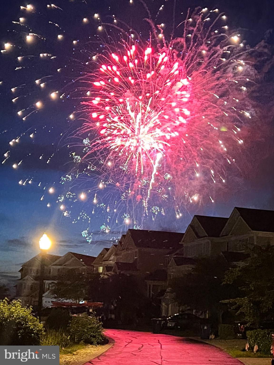 NARROWS POINTE - Residential