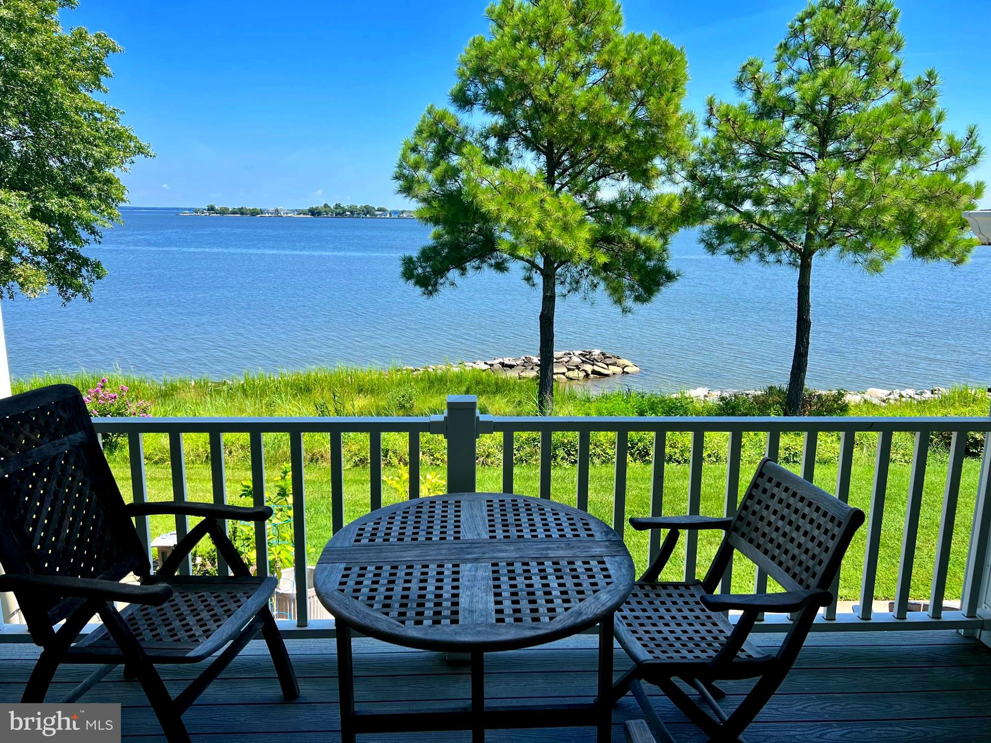 NARROWS POINTE - Residential